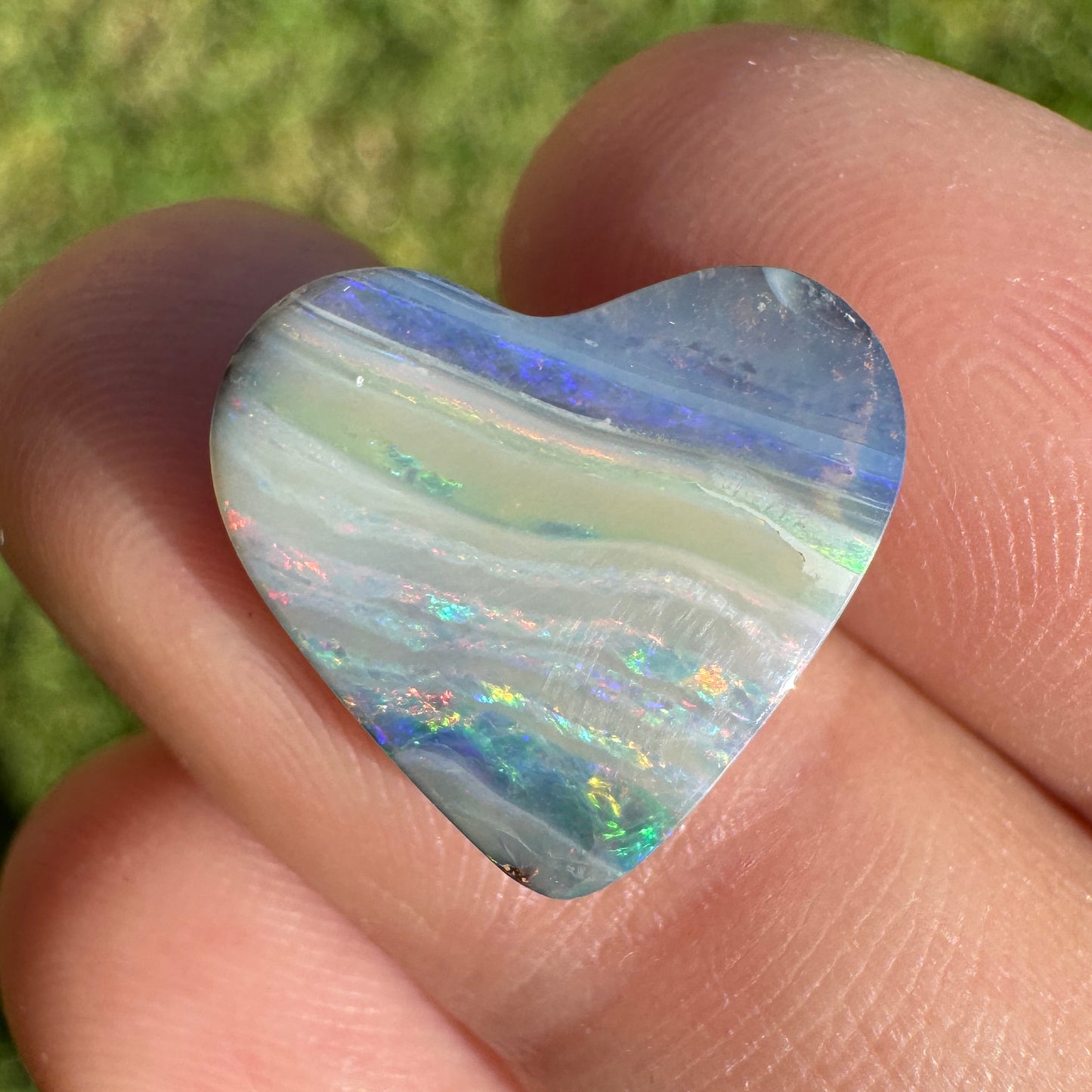 5.46 Ct heart boulder opal