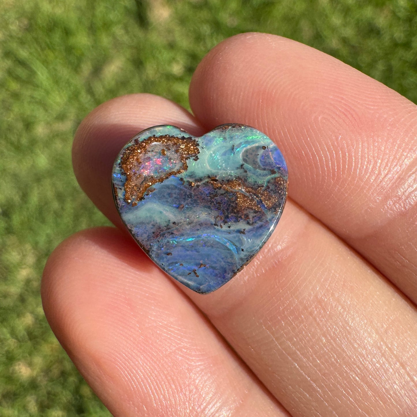 7.17 Ct heart boulder opal