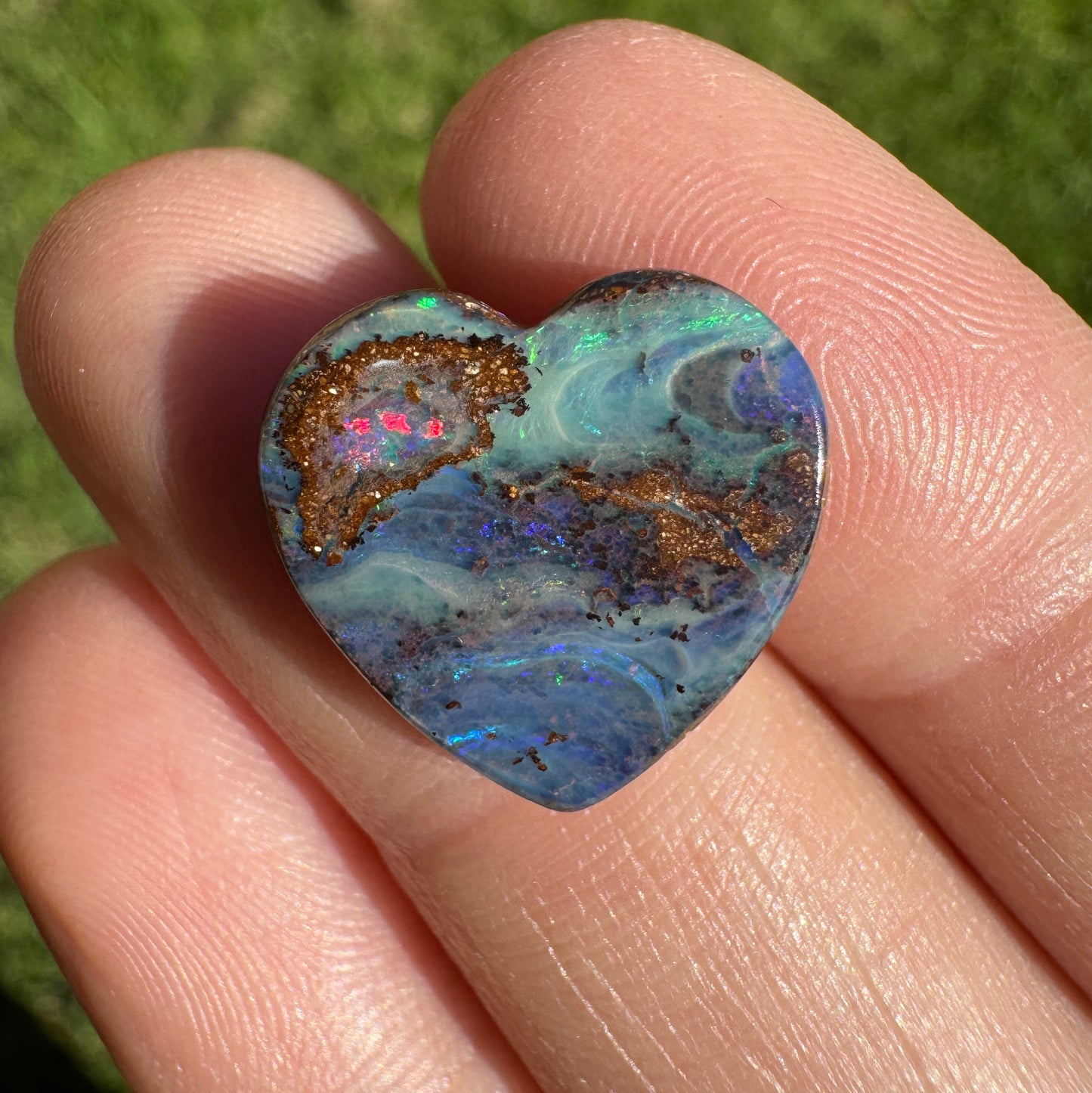 7.17 Ct heart boulder opal