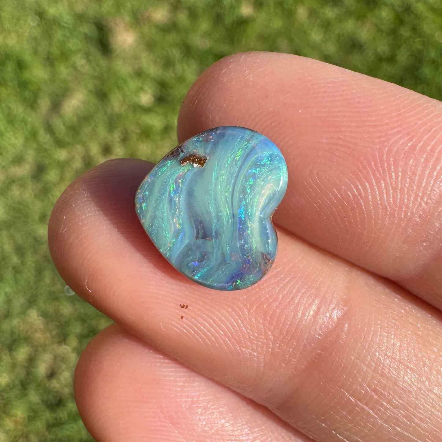 4.03 Ct wavy ocean boulder opal