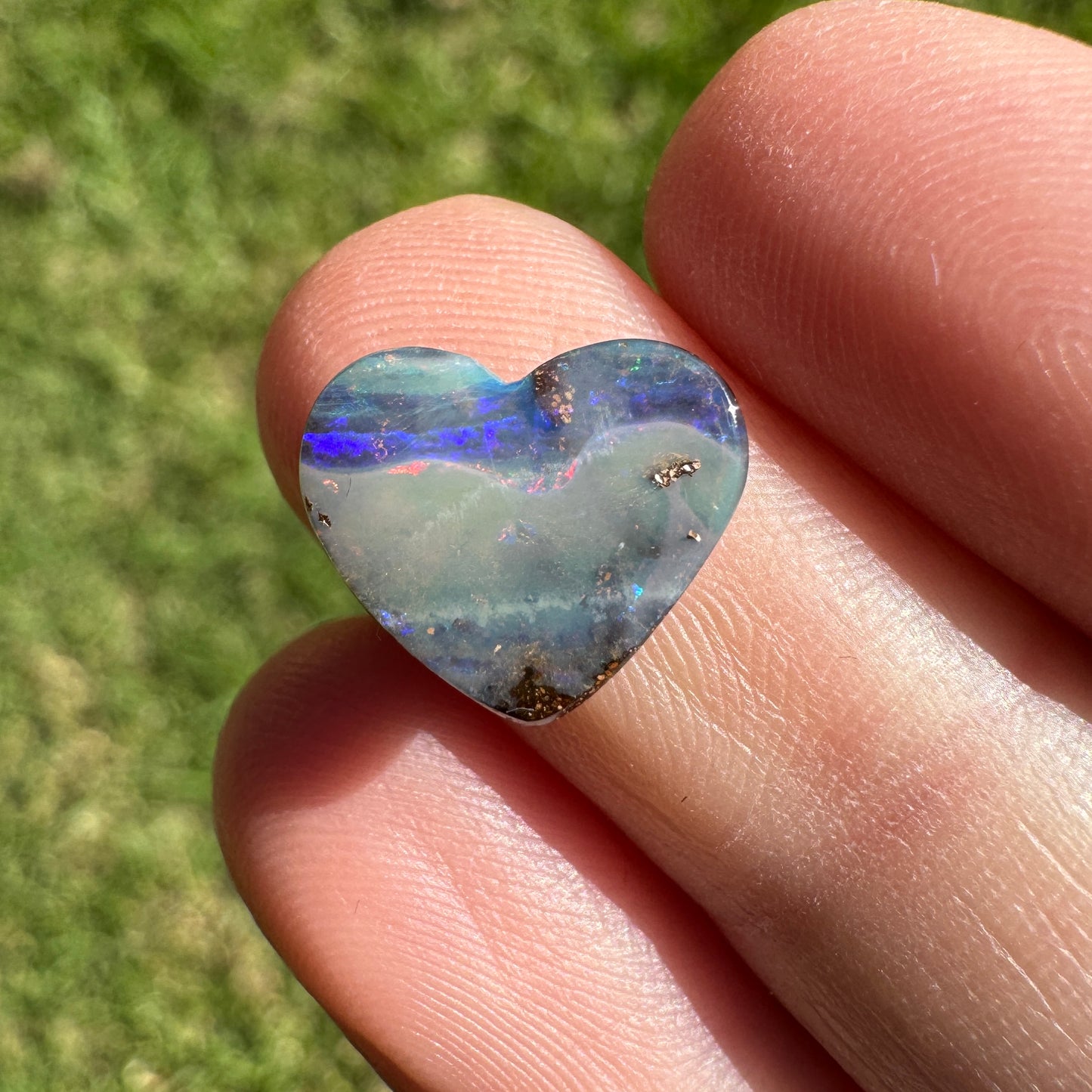 2.92 Ct heart boulder opal