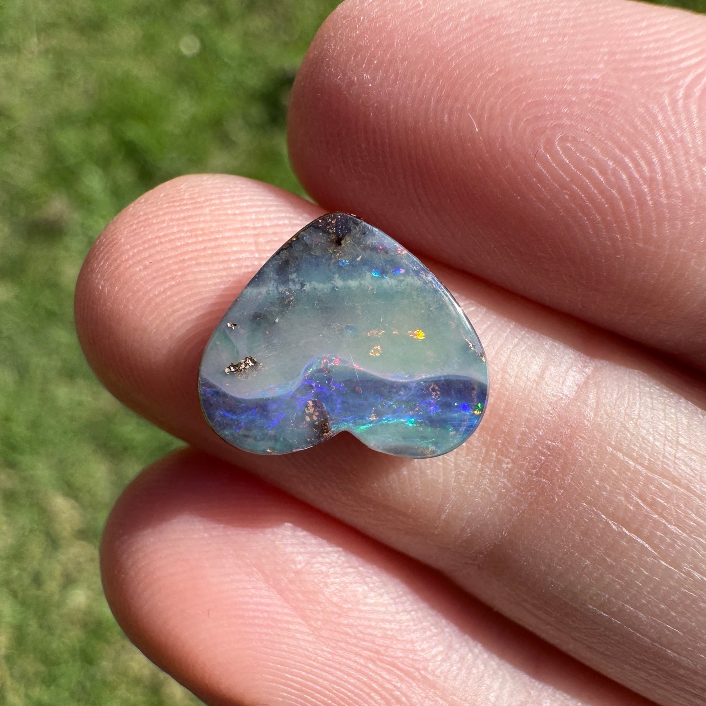 2.92 Ct heart boulder opal
