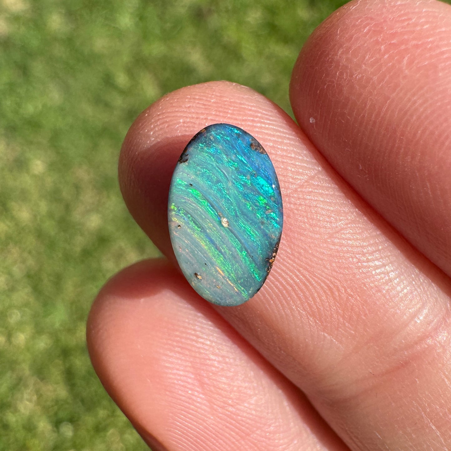 1.77 Ct small boulder opal