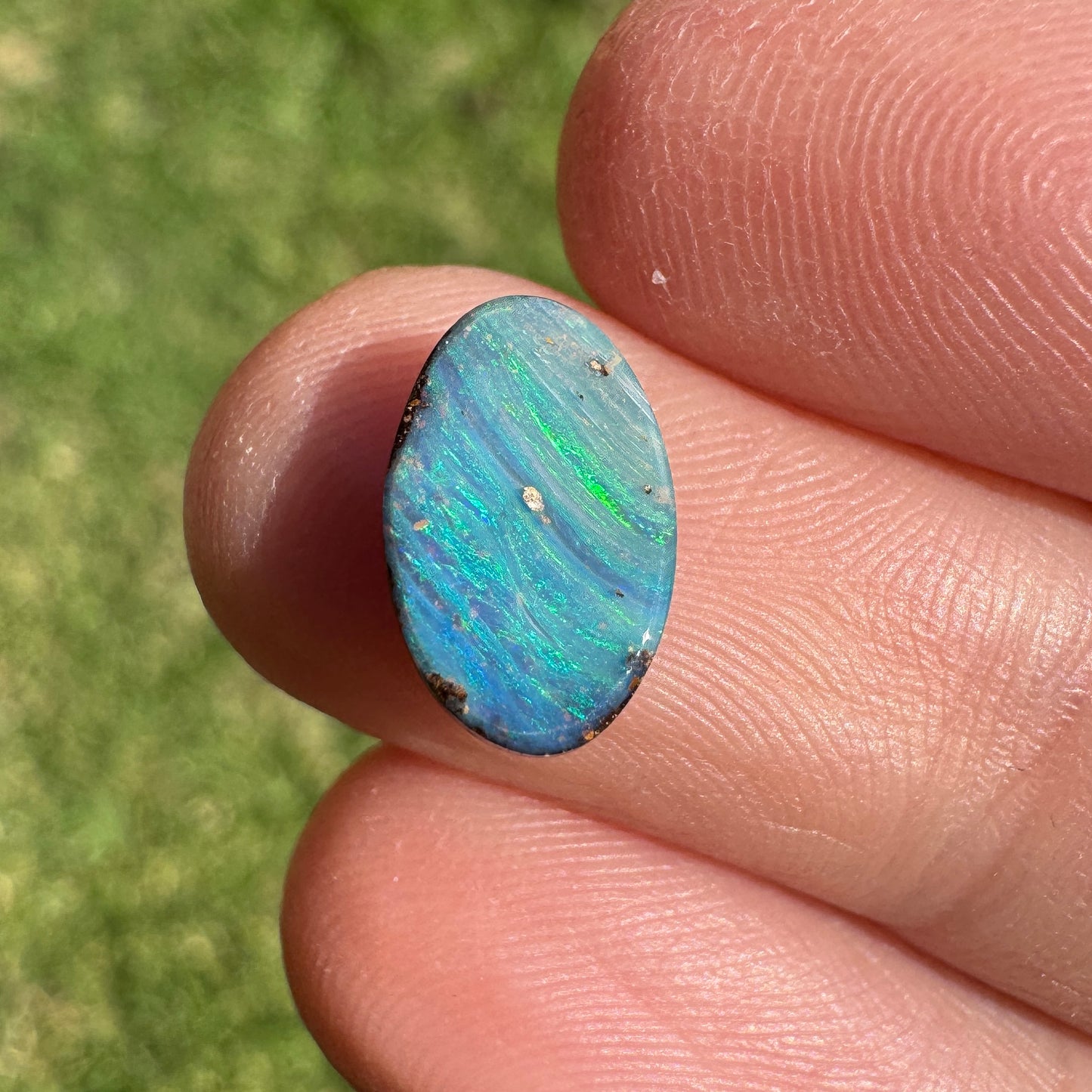 1.77 Ct small boulder opal