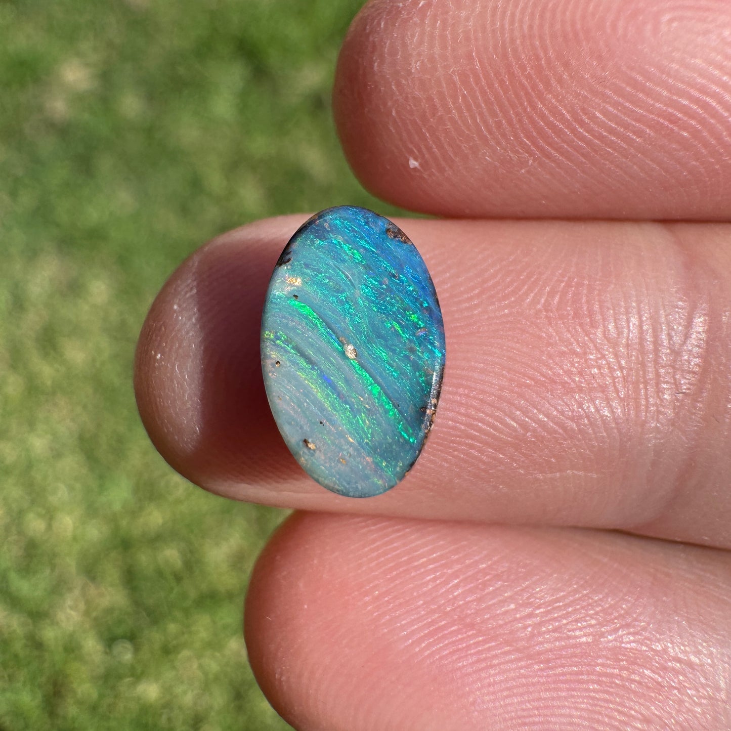 1.77 Ct small boulder opal