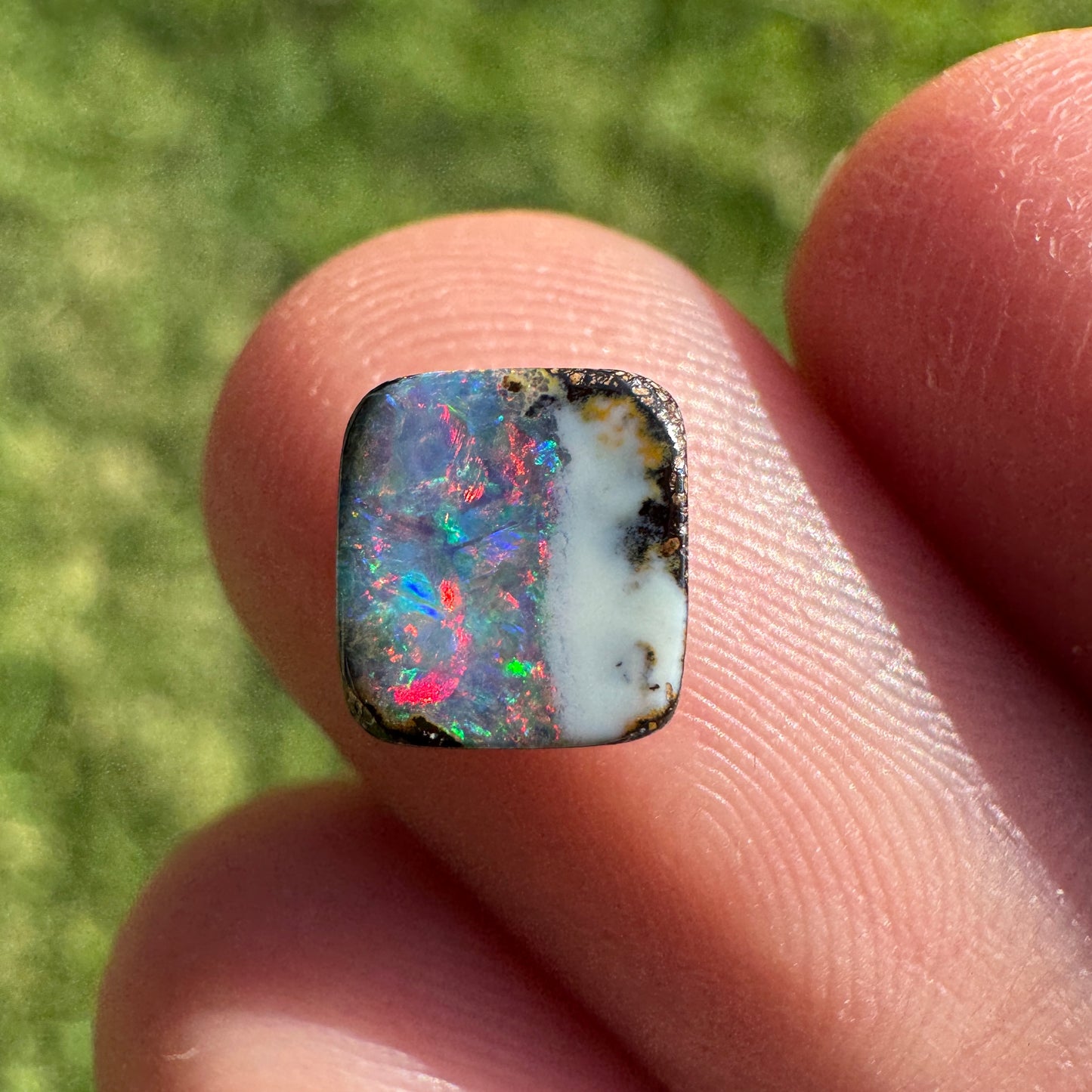 1.10 Ct extra small boulder opal