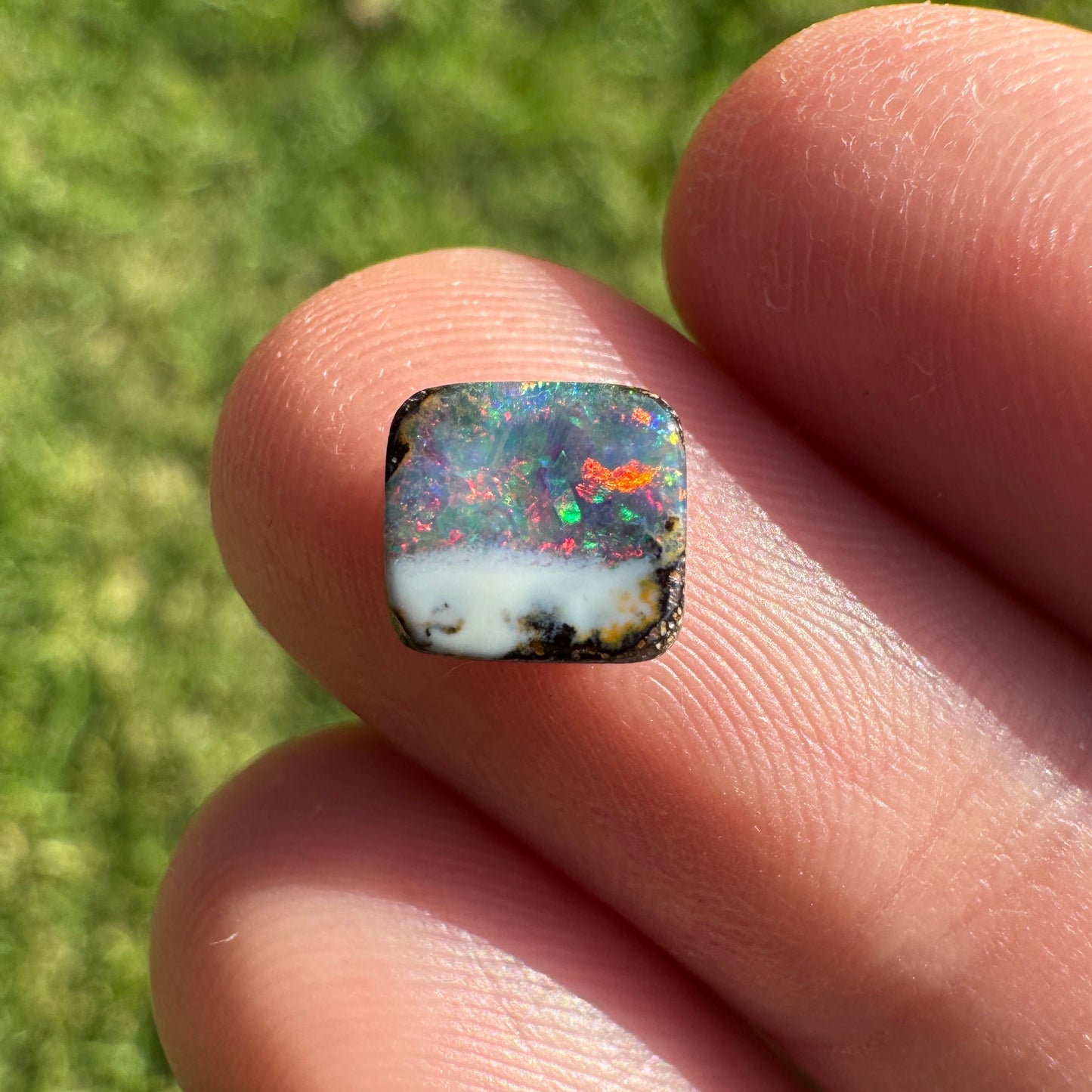 1.10 Ct extra small boulder opal