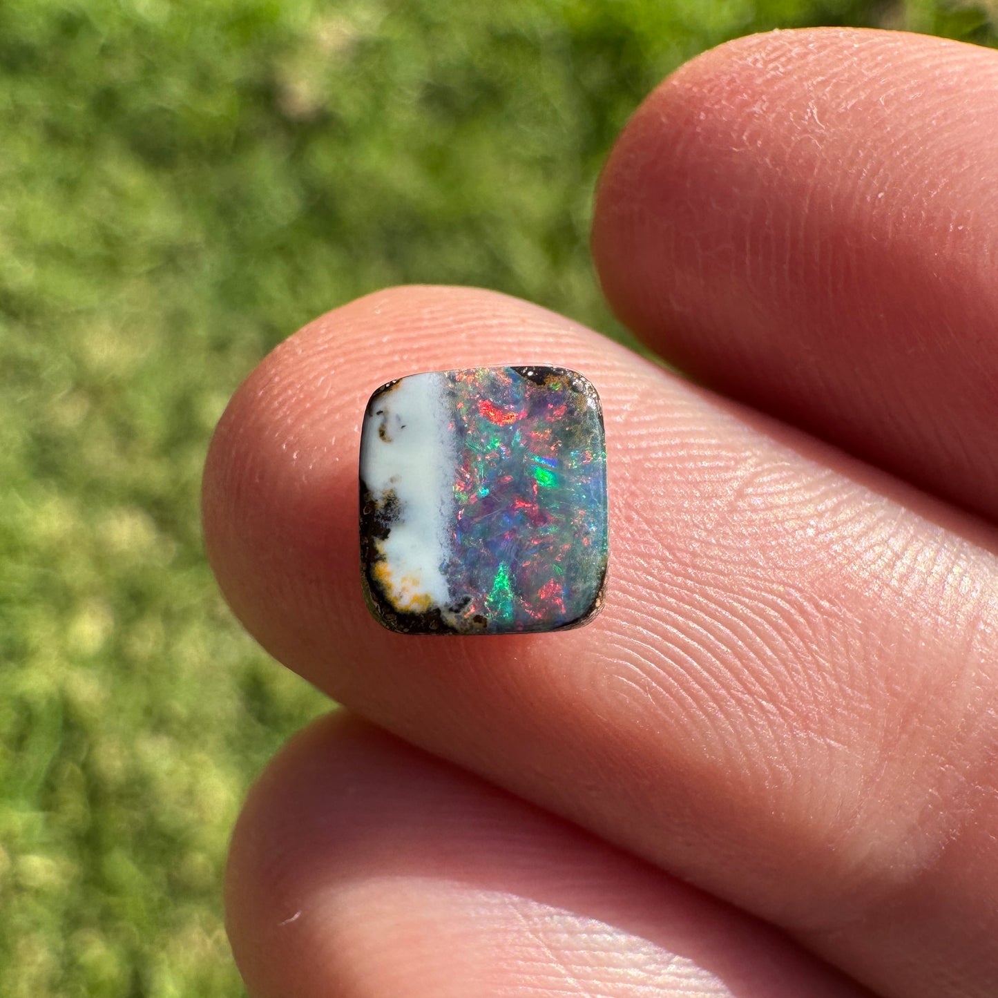 1.10 Ct extra small boulder opal
