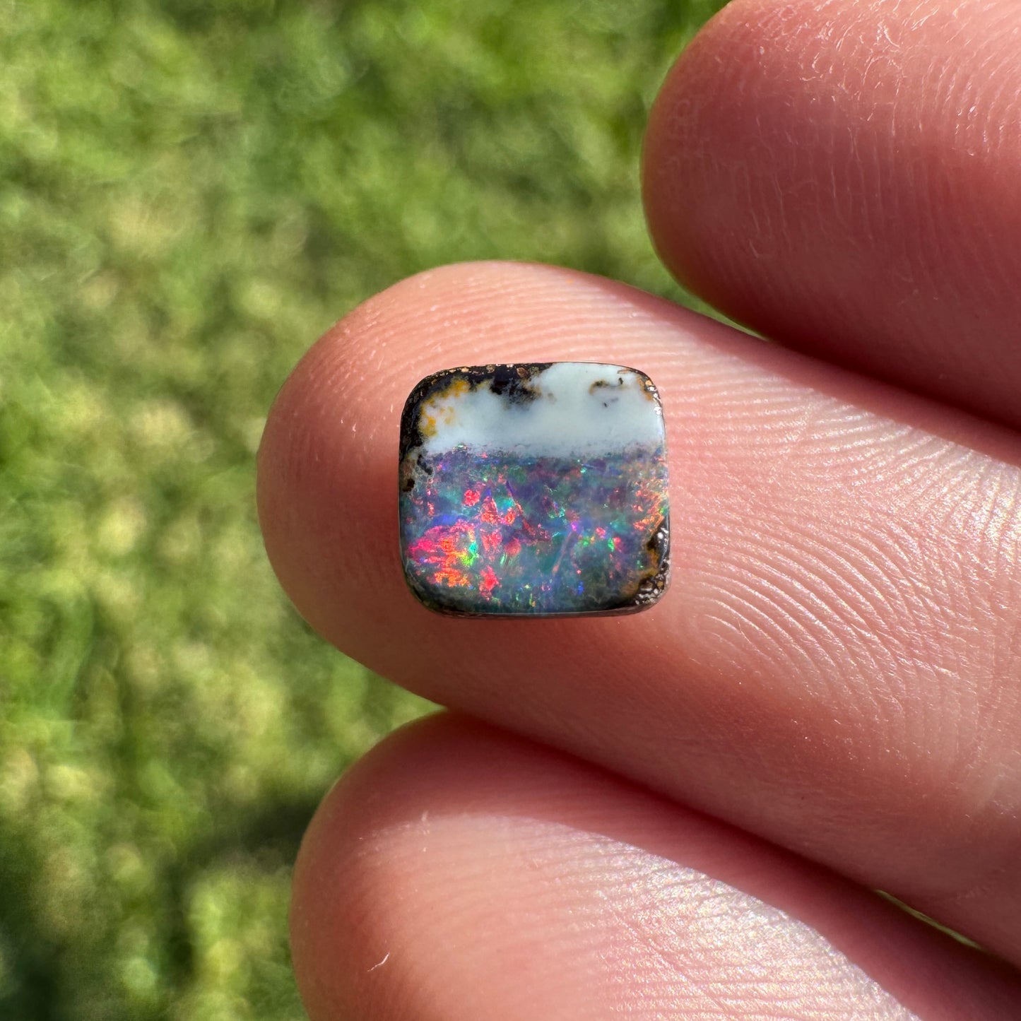 1.10 Ct extra small boulder opal