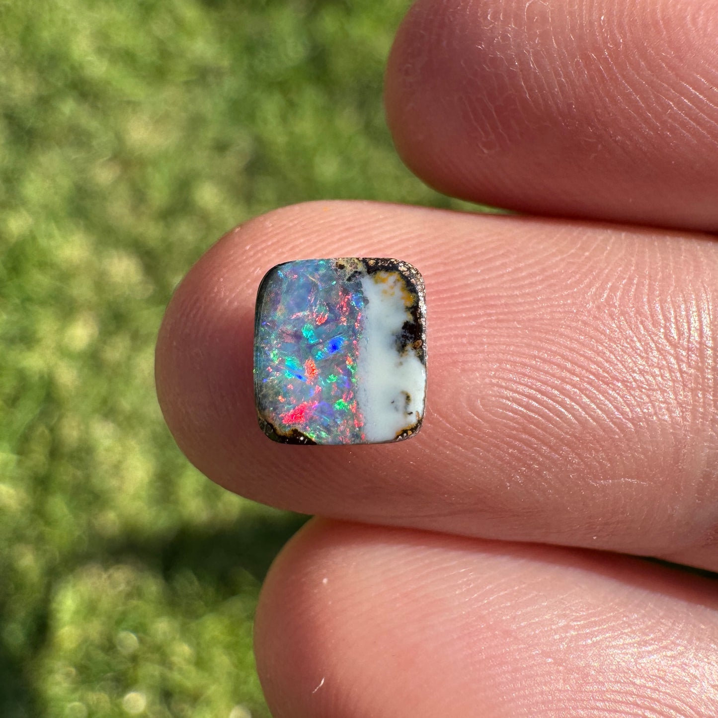 1.10 Ct extra small boulder opal