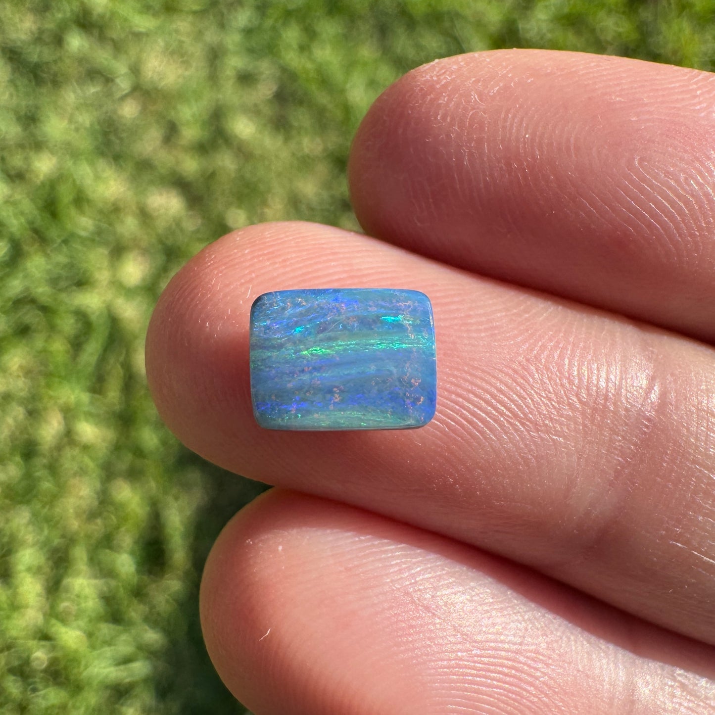 1.46 Ct extra small boulder opal