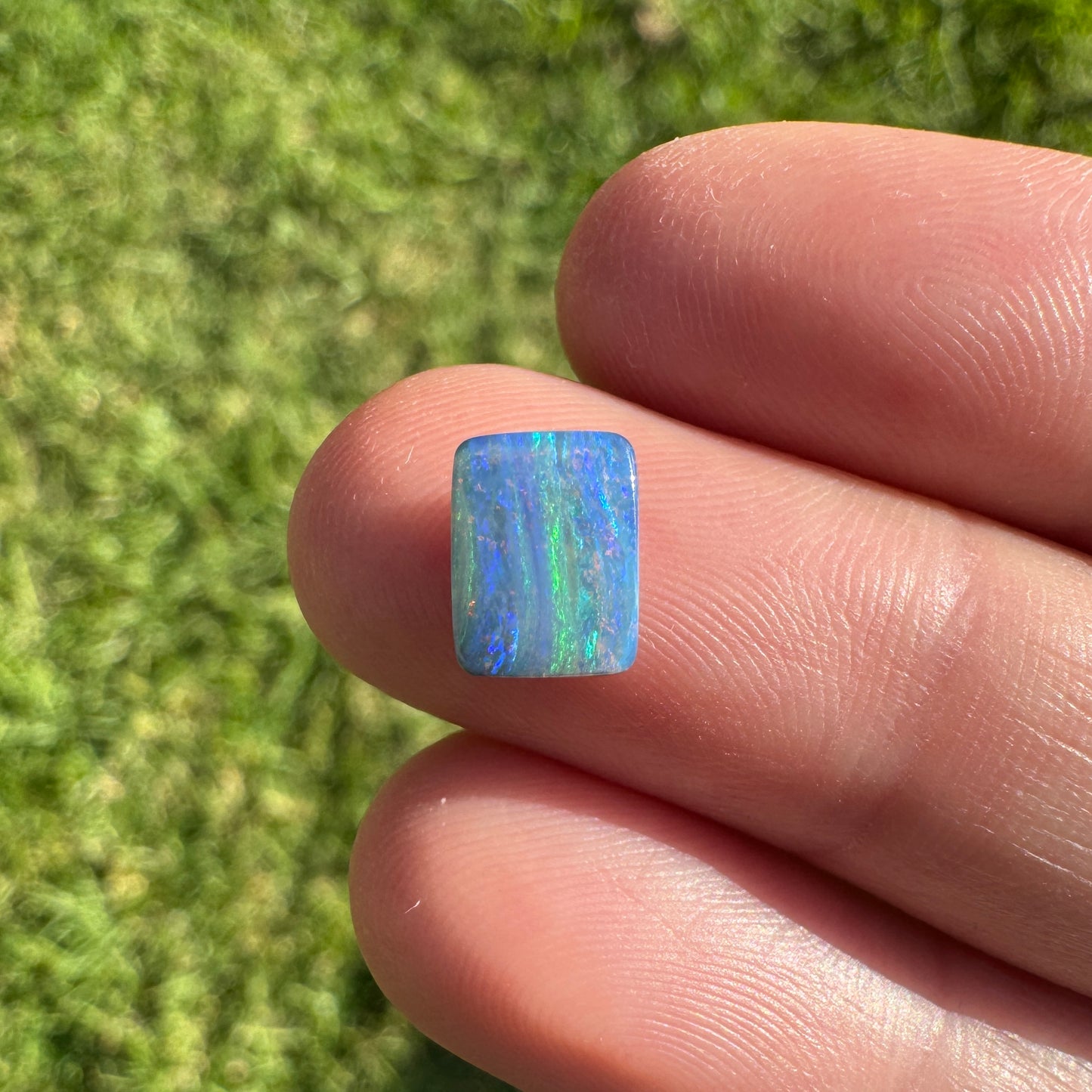 1.46 Ct extra small boulder opal