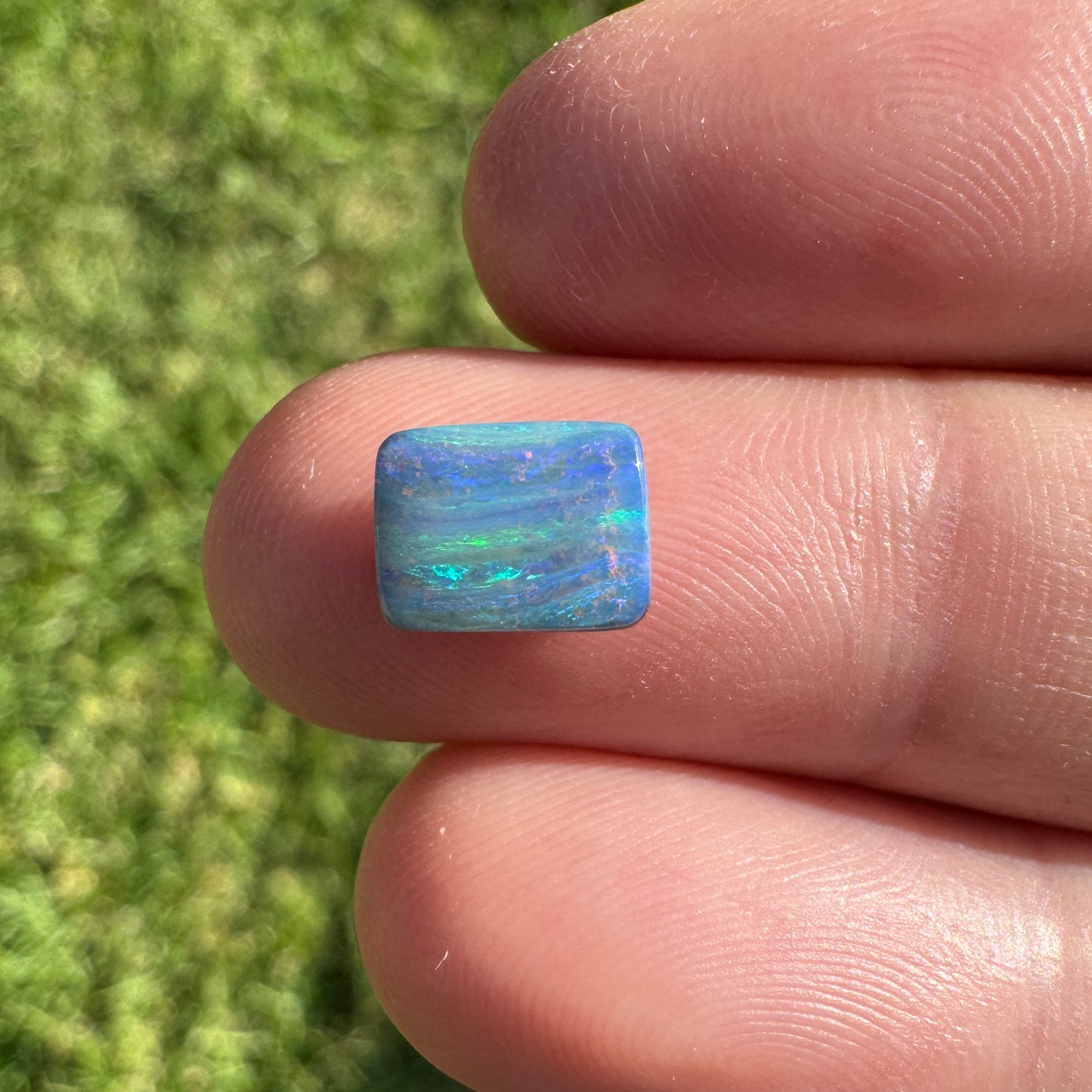 1.46 Ct extra small boulder opal