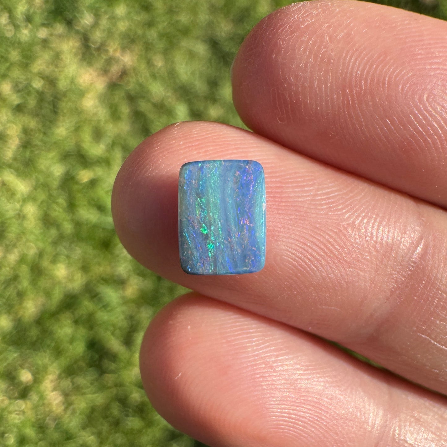 1.46 Ct extra small boulder opal