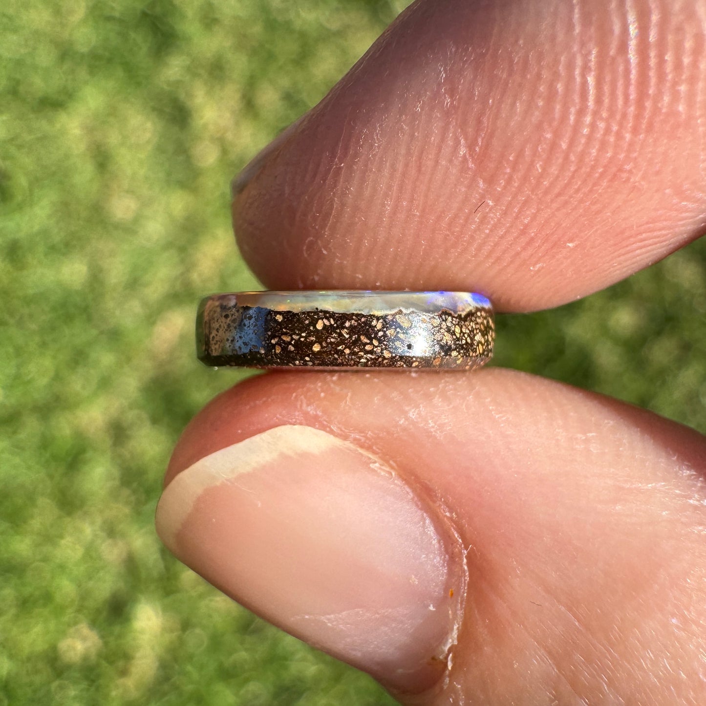 4.38 Ct round boulder opal