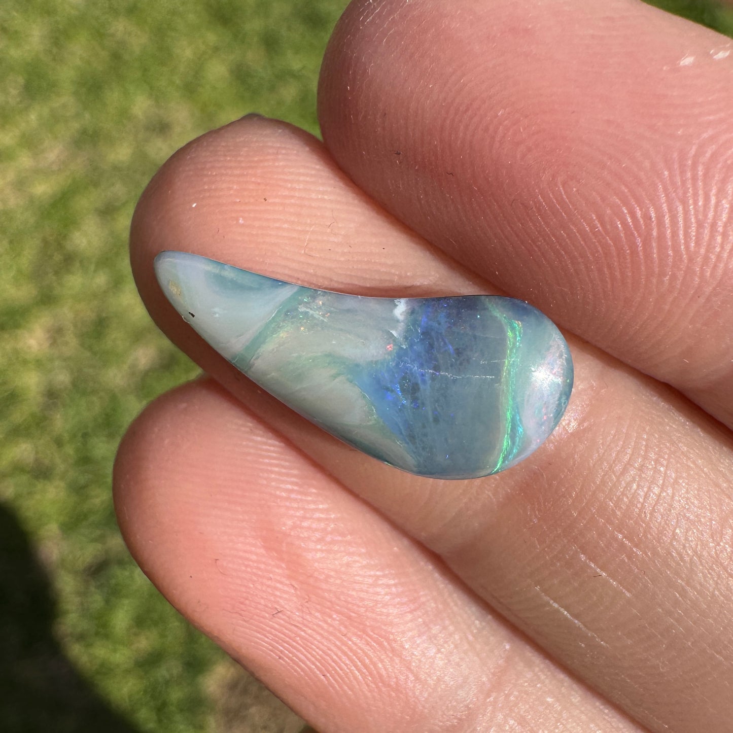 4.30 Ct 'the comma' boulder opal