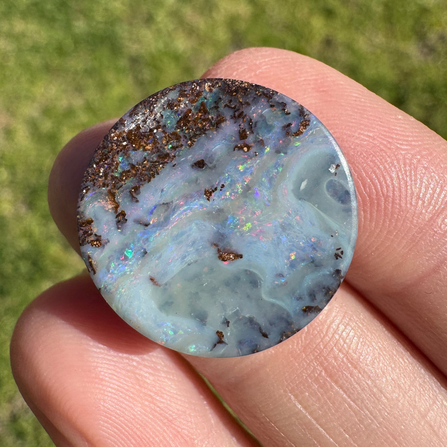 14.55 Ct circle boulder opal