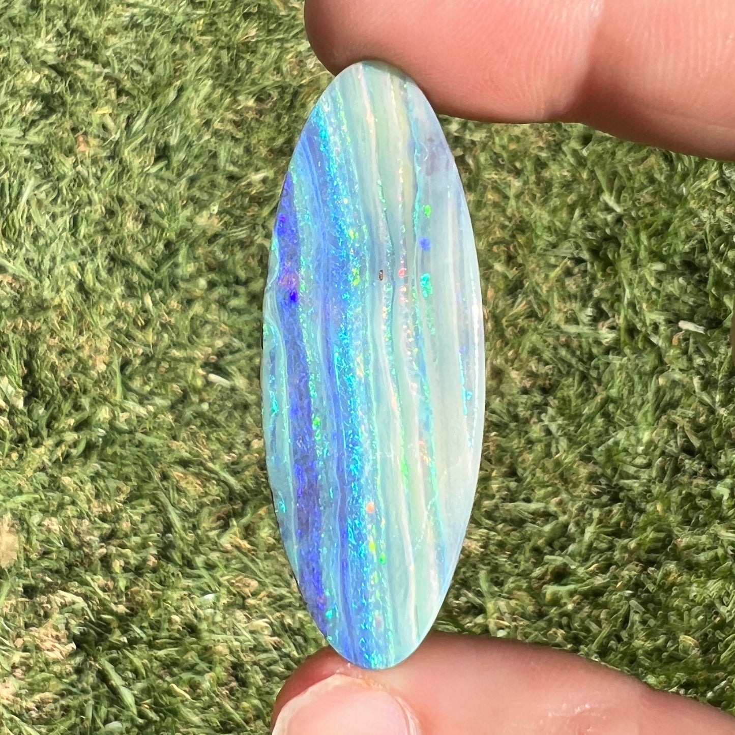 35.62 Ct extra large oval boulder opal