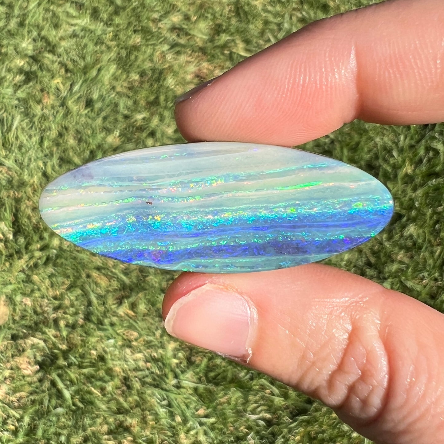 35.62 Ct extra large oval boulder opal