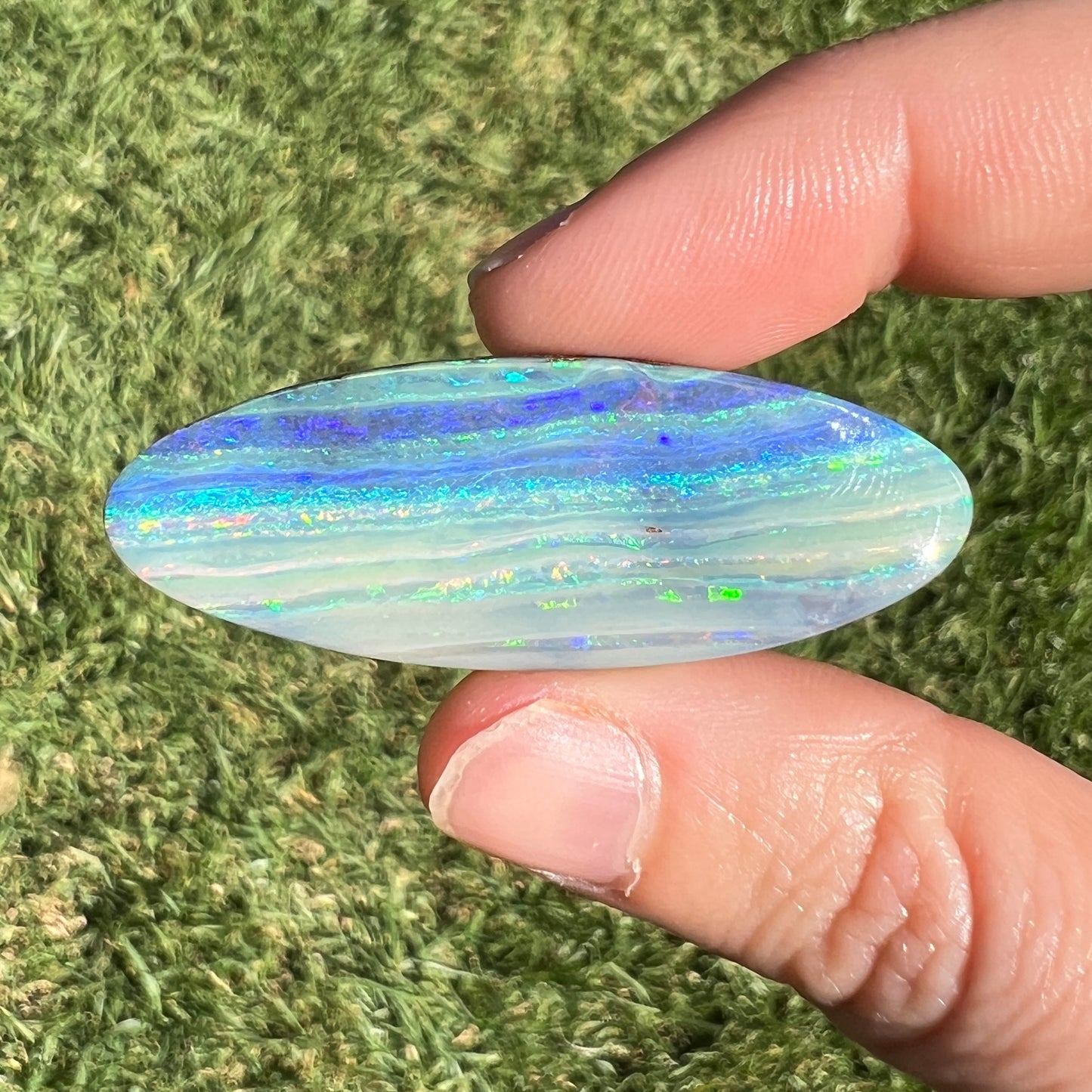 35.62 Ct extra large oval boulder opal