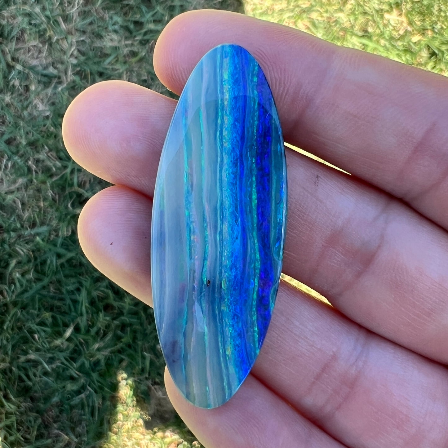 35.62 Ct extra large oval boulder opal