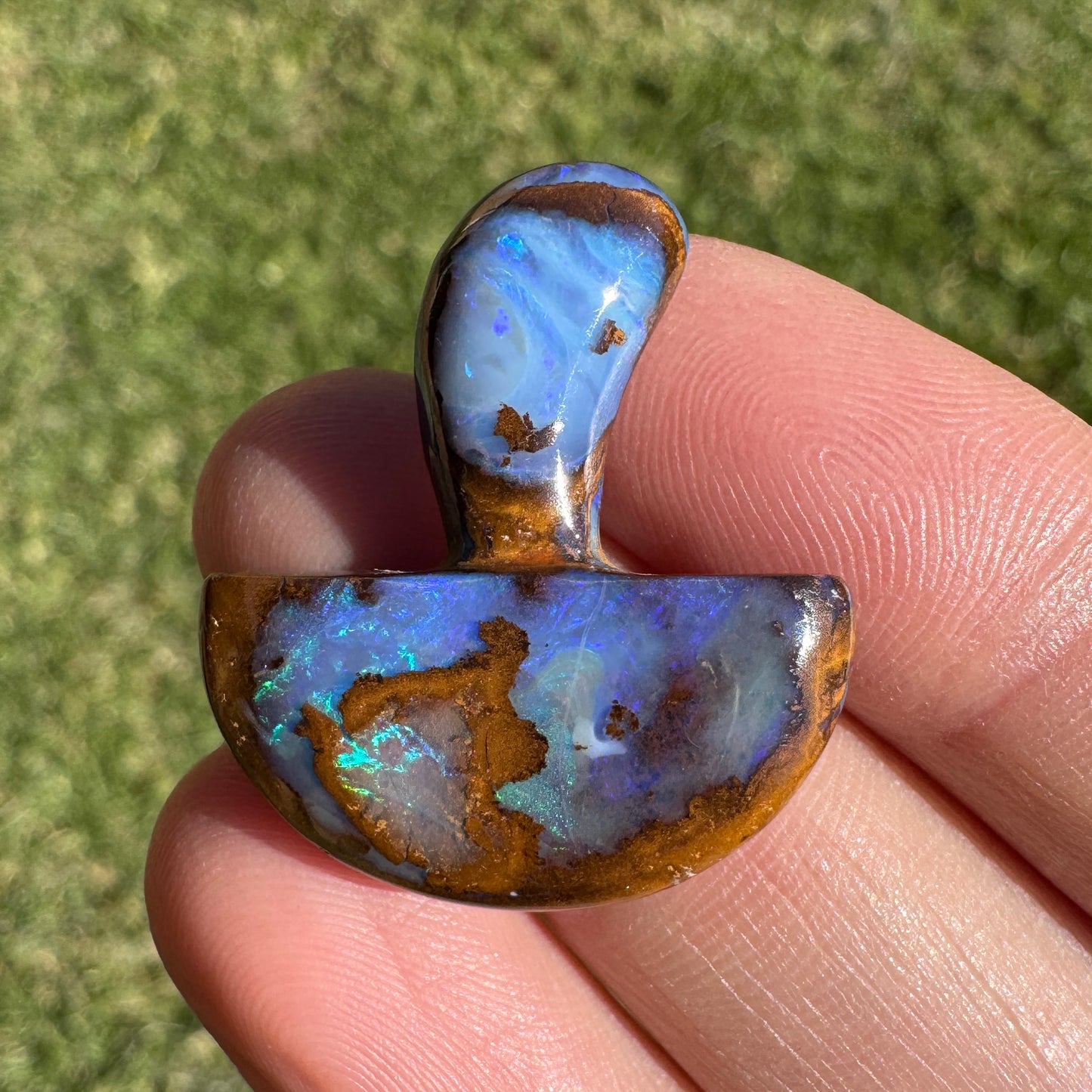 19.54 Ct boulder opal mushroom carving