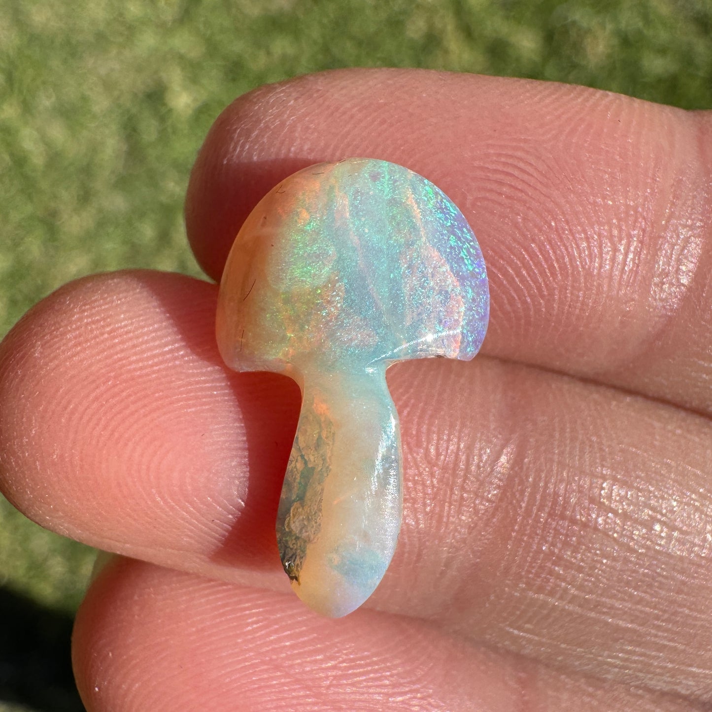 3.58 Ct wood replacement opal mushroom carving