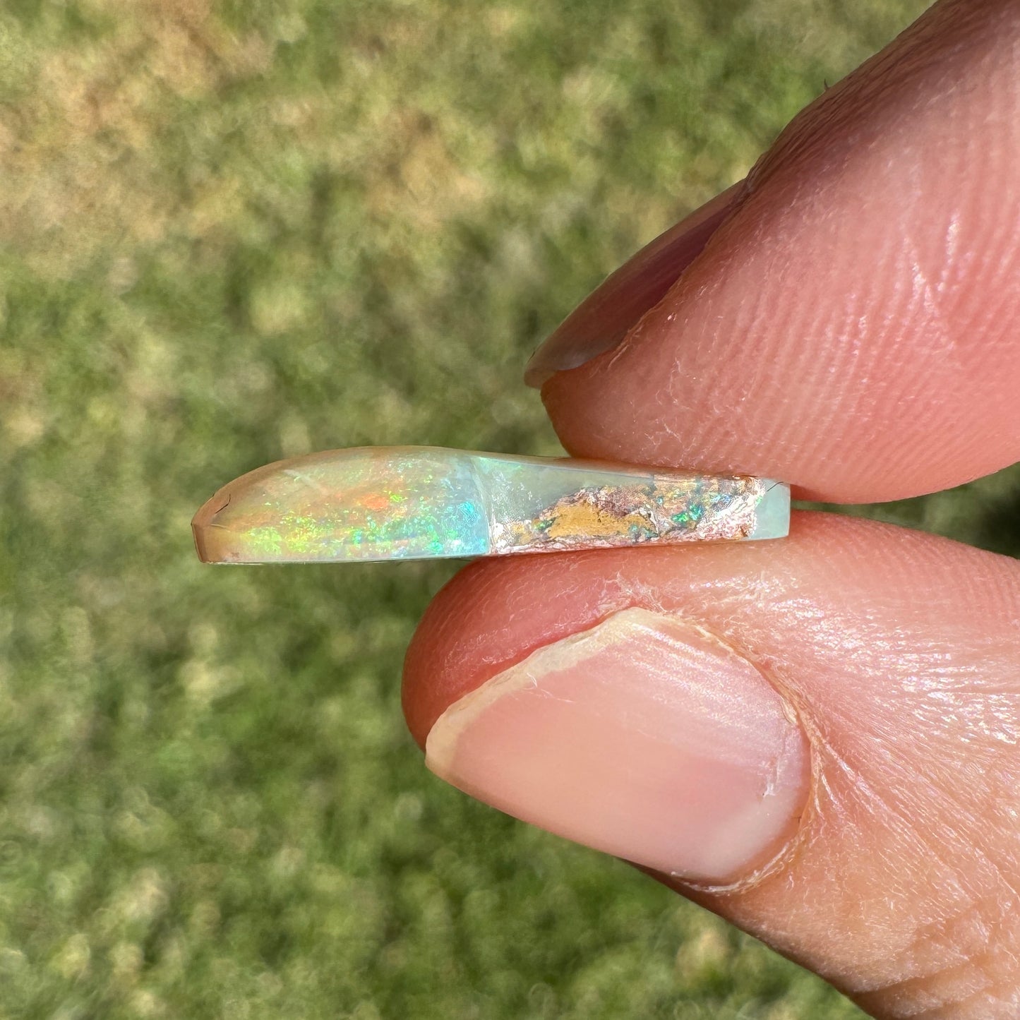 3.58 Ct wood replacement opal mushroom carving