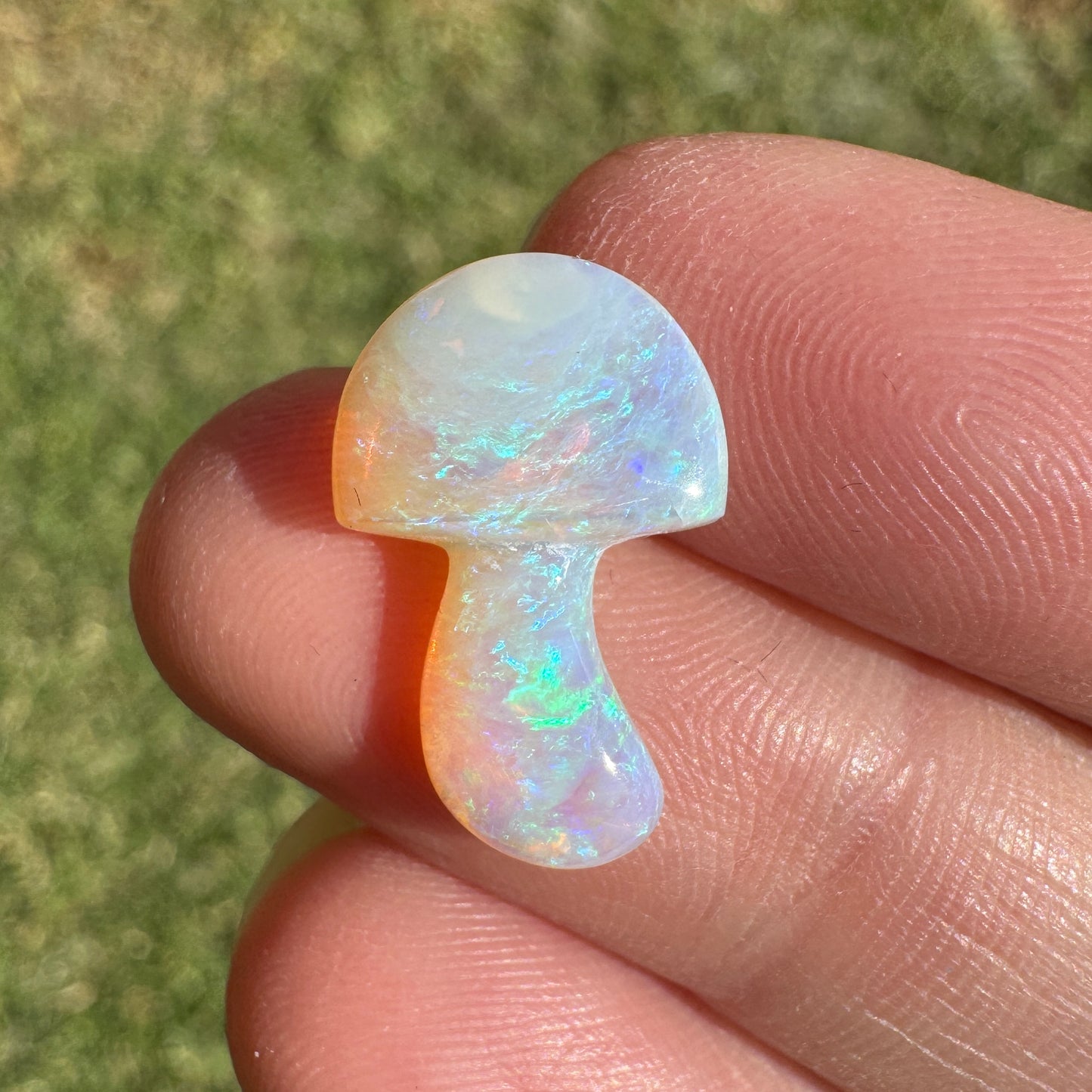 3.25 Ct wood replacement opal mushroom carving