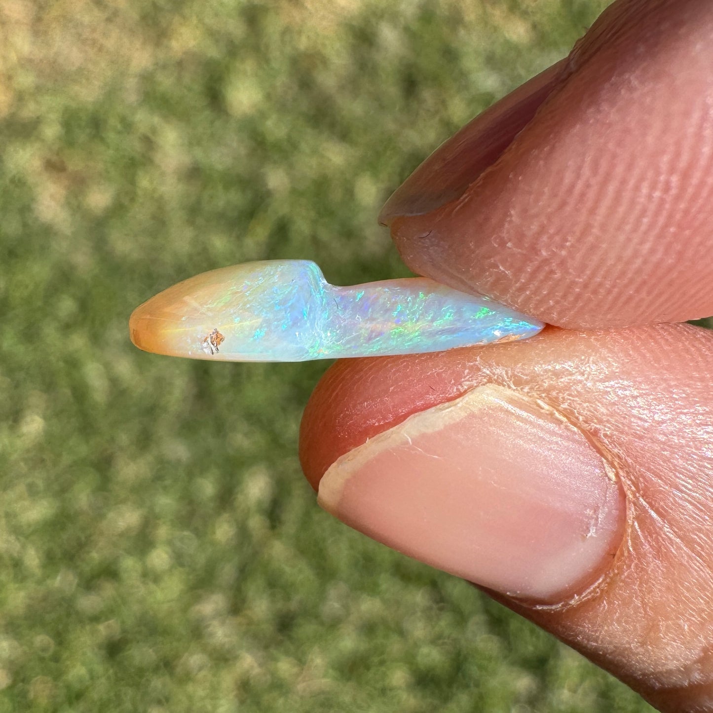 3.25 Ct wood replacement opal mushroom carving
