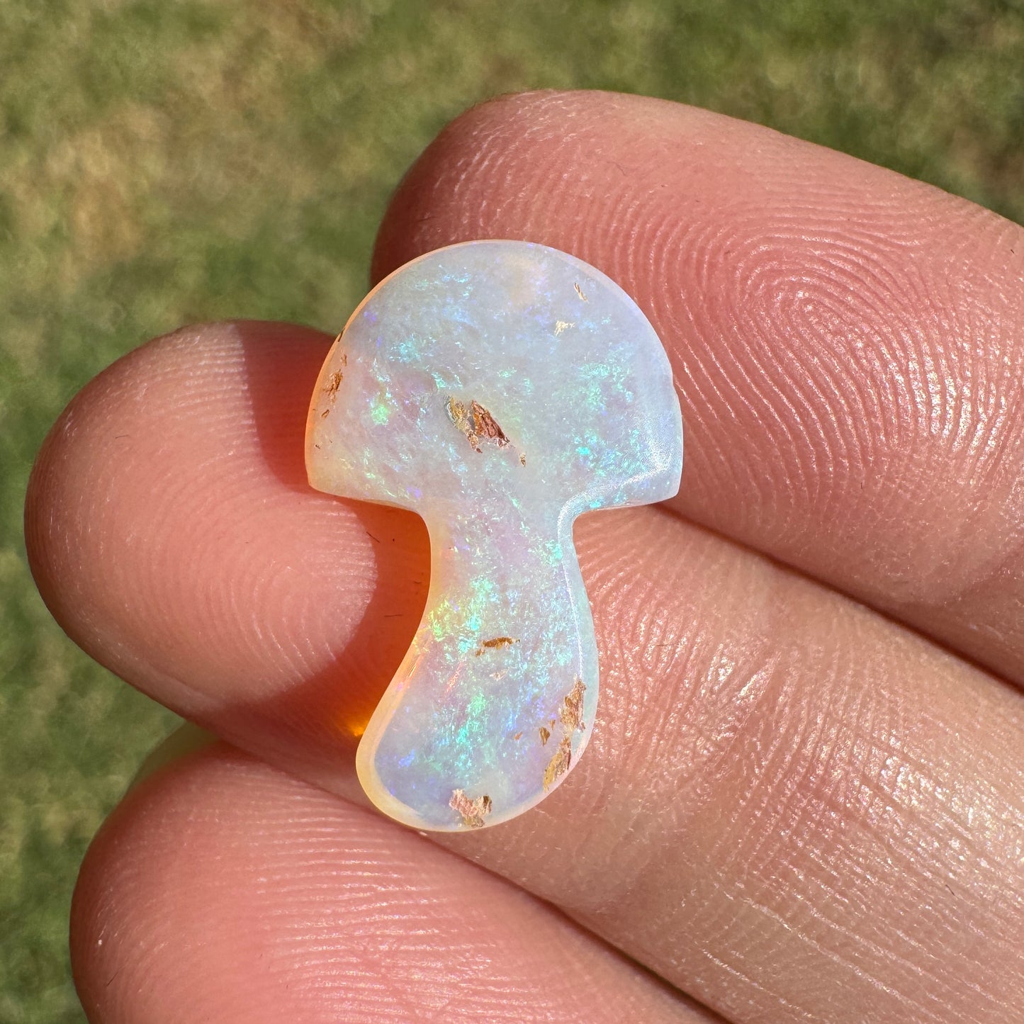 3.25 Ct wood replacement opal mushroom carving
