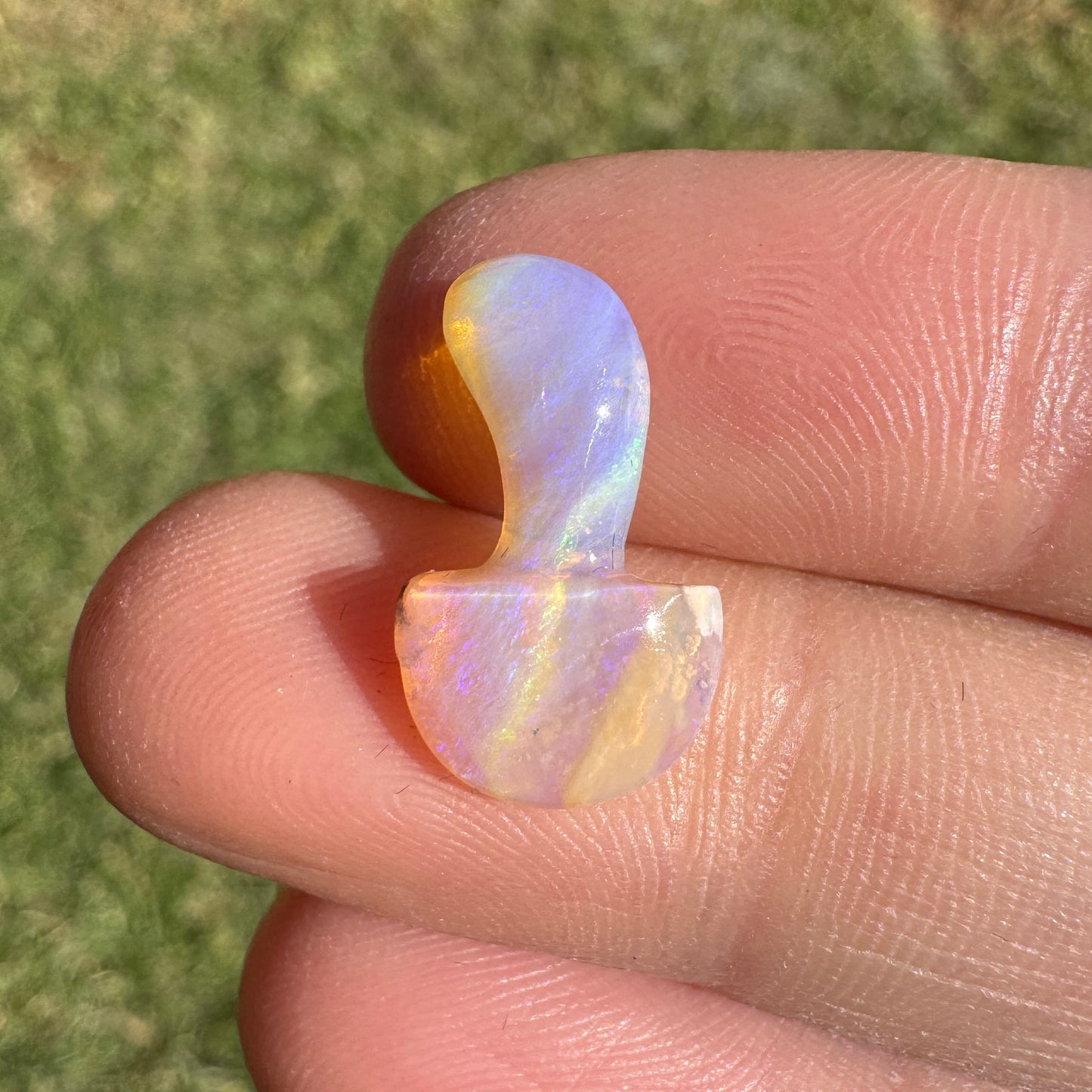 2.74 Ct wood replacement opal mushroom carving