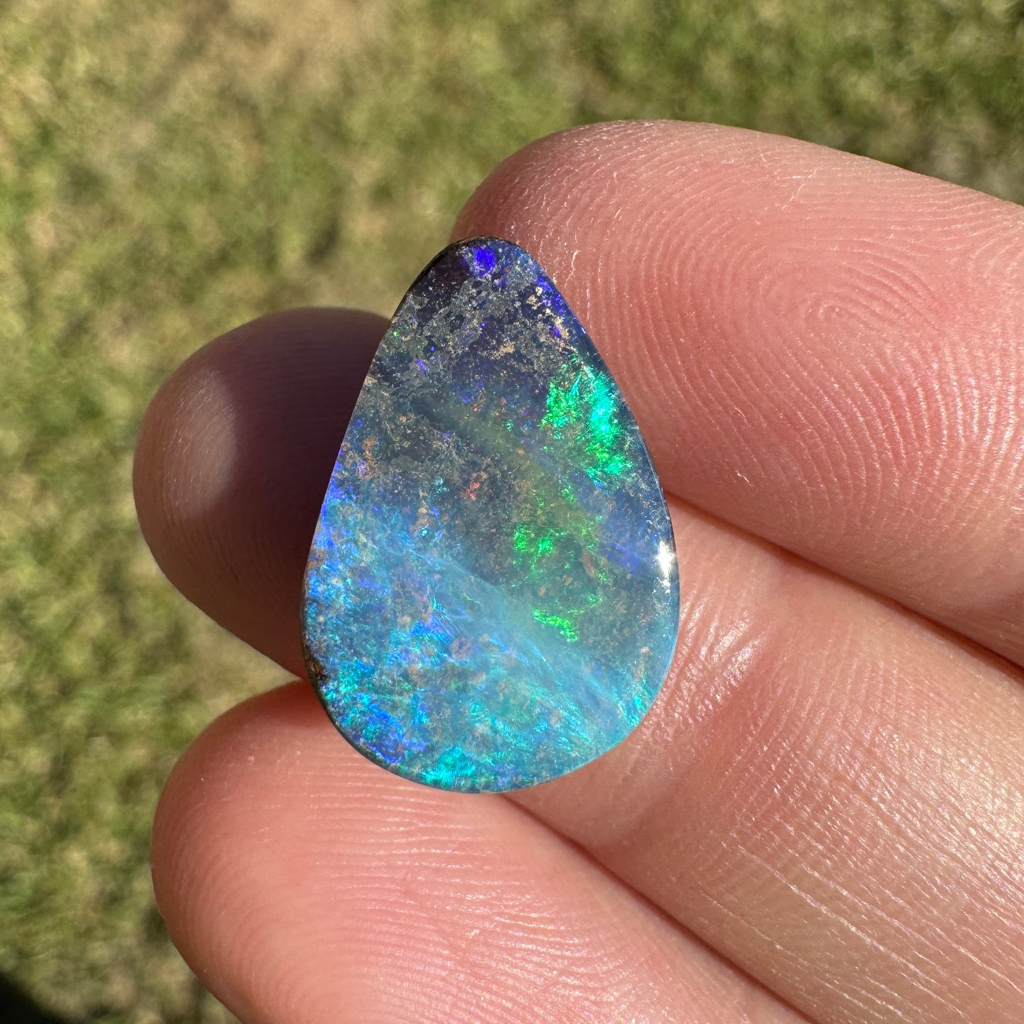 5.09 Ct green-blue teardrop boulder opal