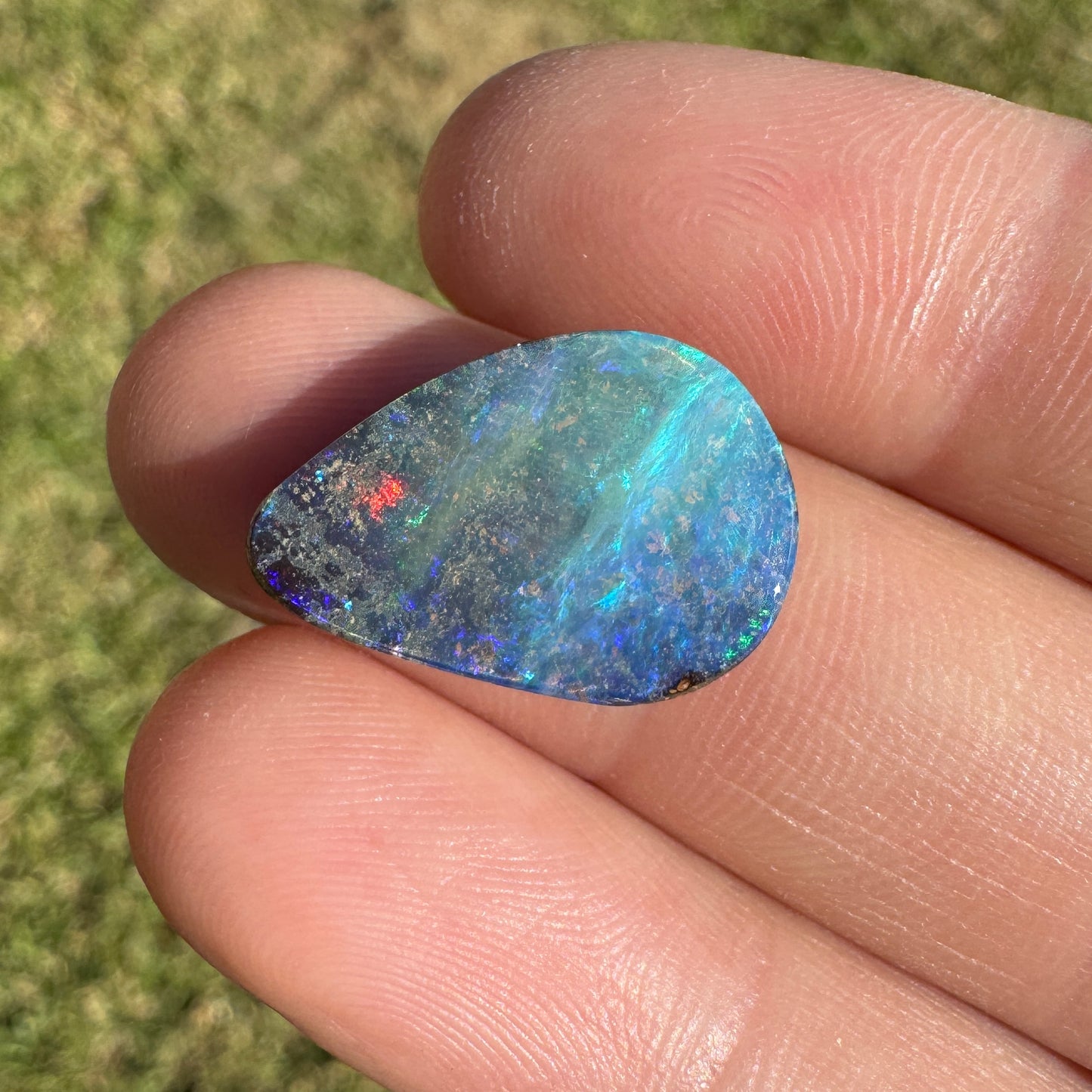 5.09 Ct green-blue teardrop boulder opal