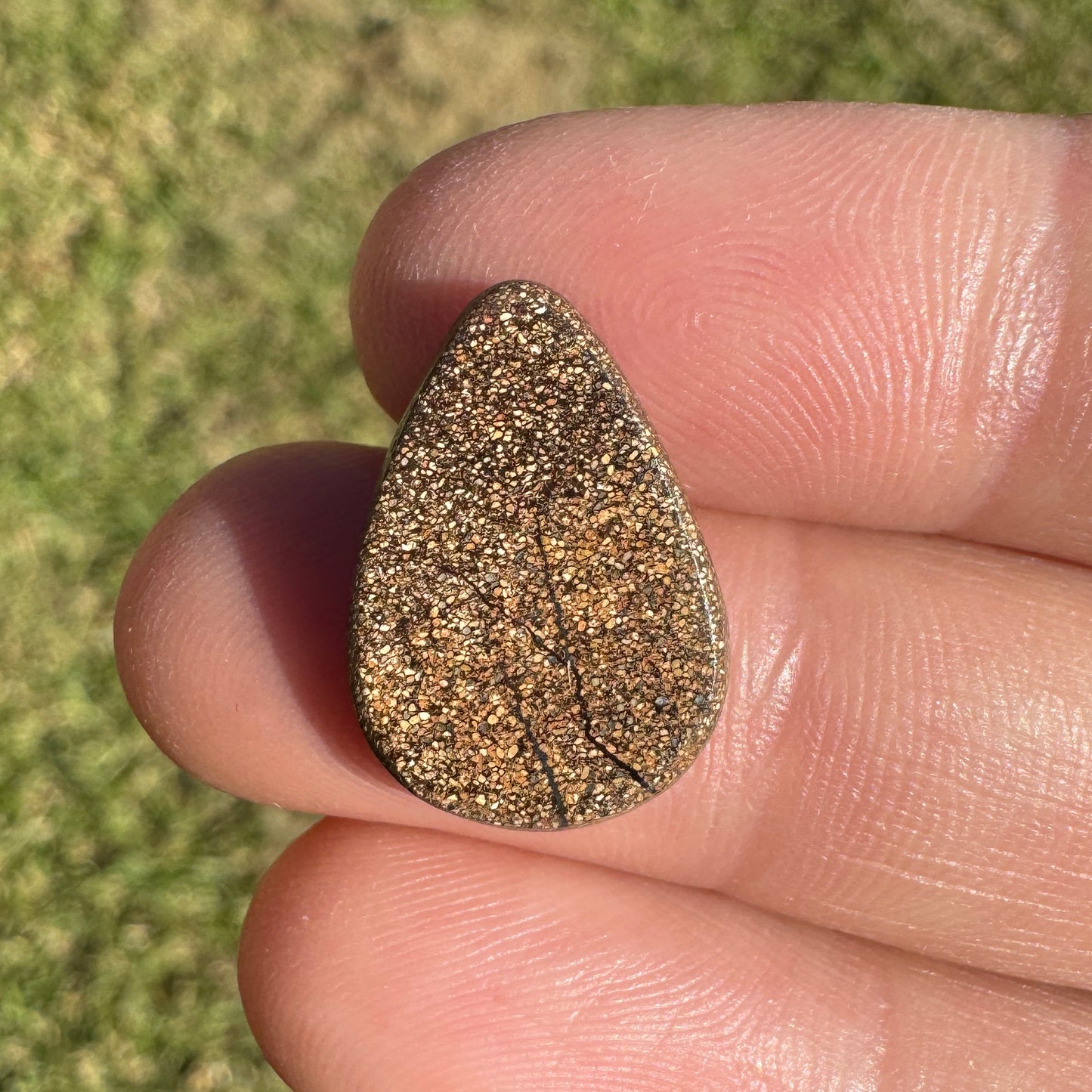 5.09 Ct green-blue teardrop boulder opal