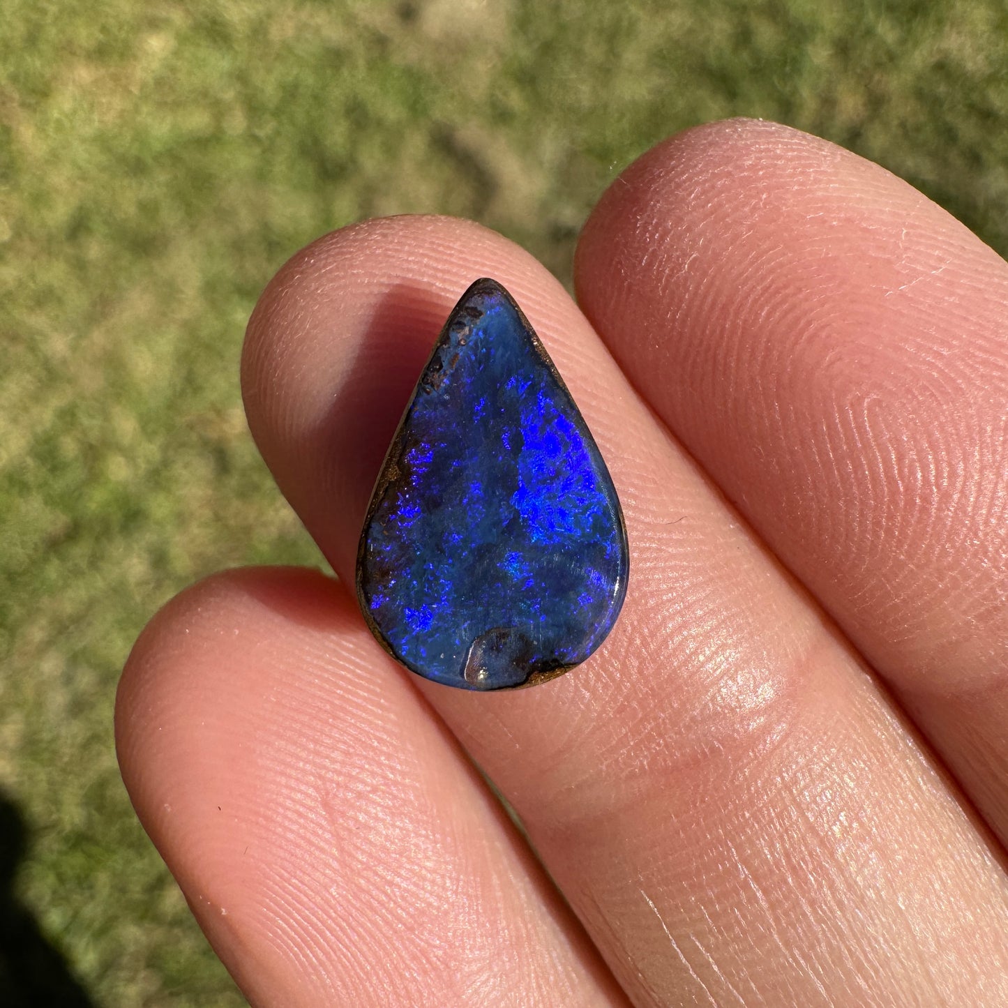 3.03 Ct small purple teardrop boulder opal