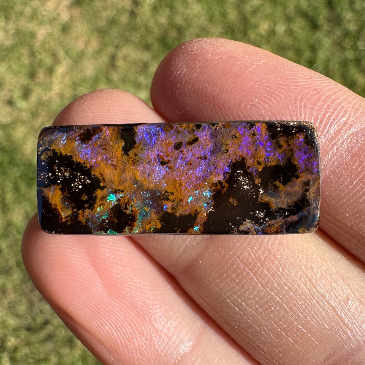 12.77 Ct boulder opal