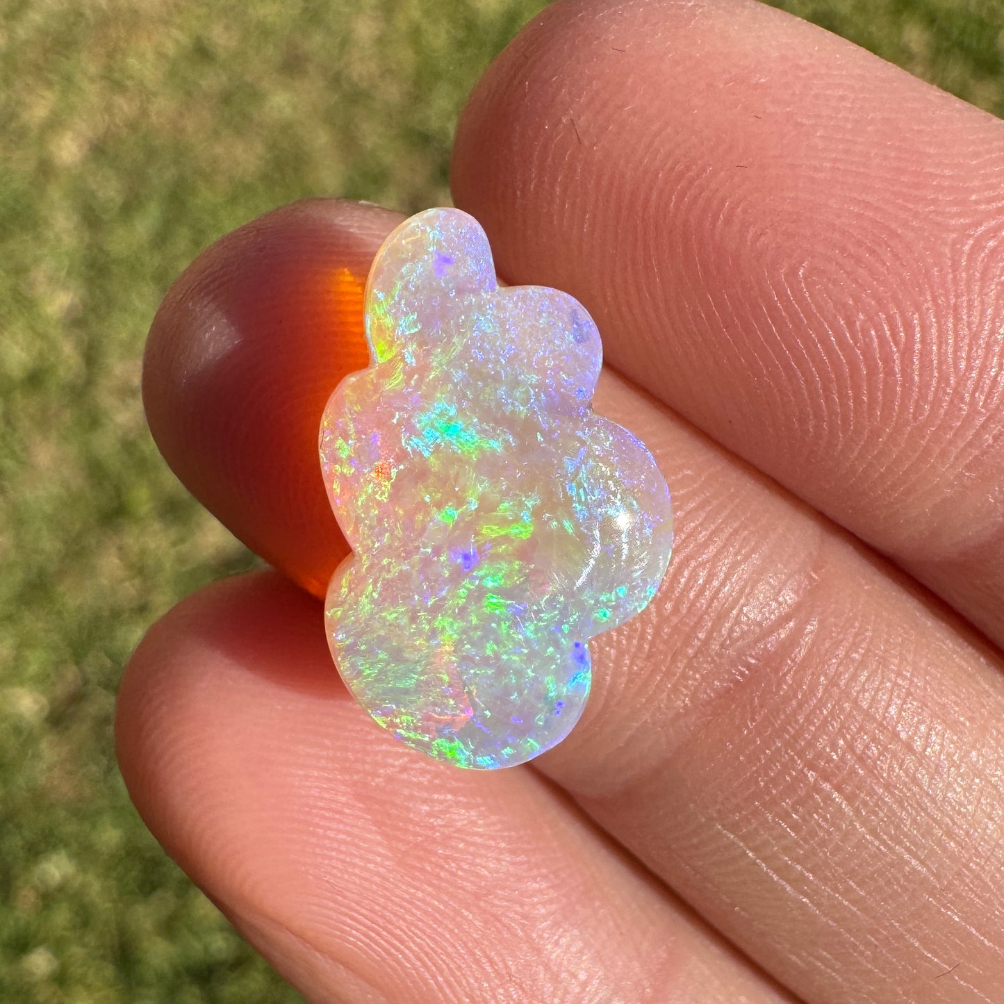 4.53 Ct cloud carving crystal opal