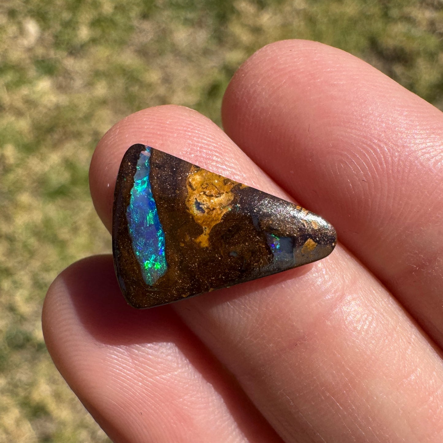 4.16 Ct small matrix boulder opal