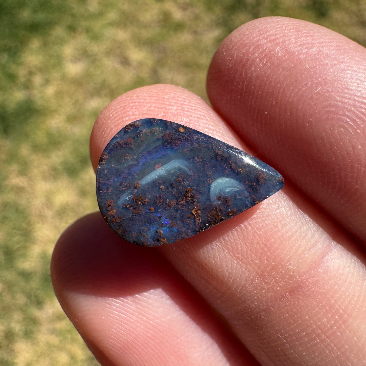 3.59 Ct small boulder opal