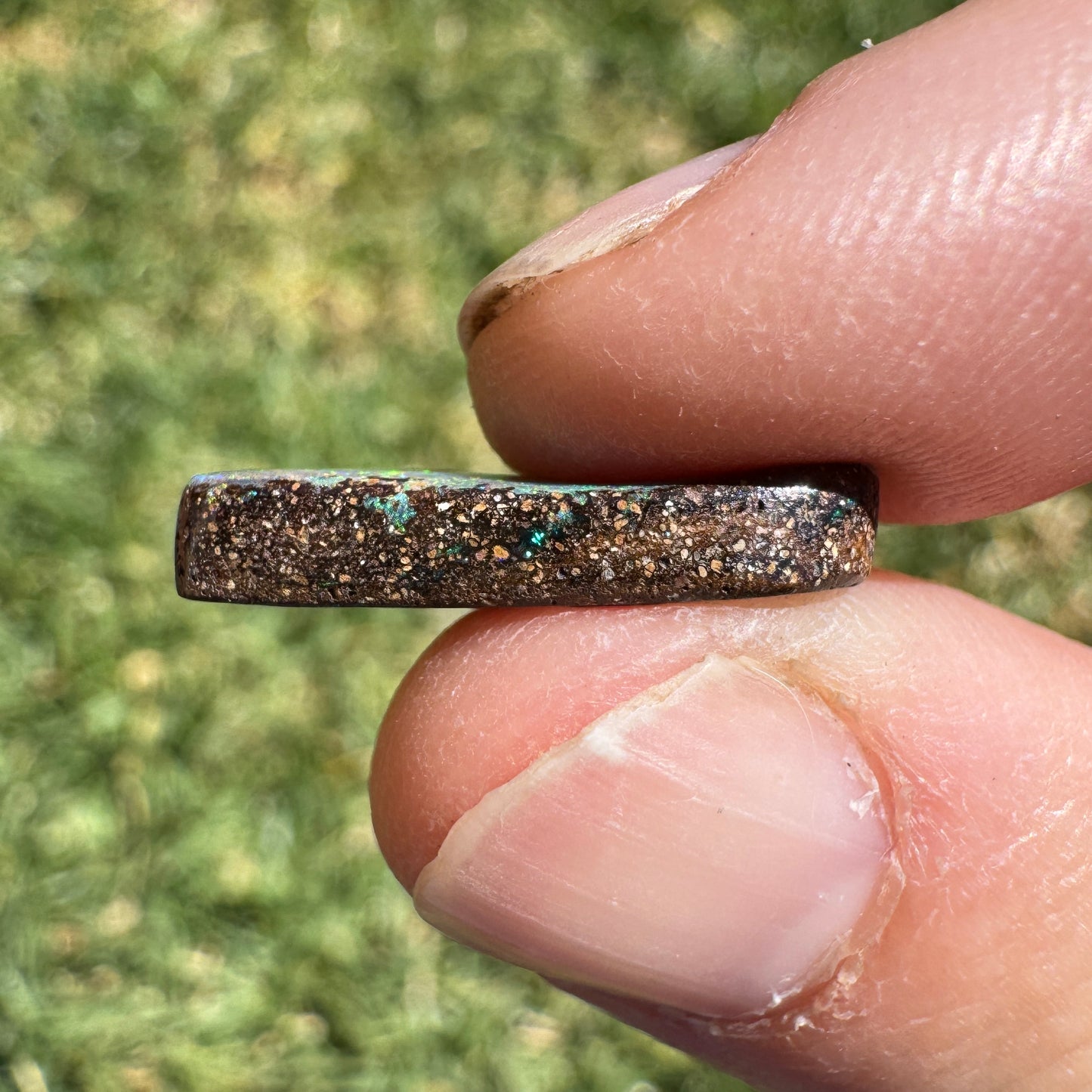 4.39 Ct green-blue boulder opal