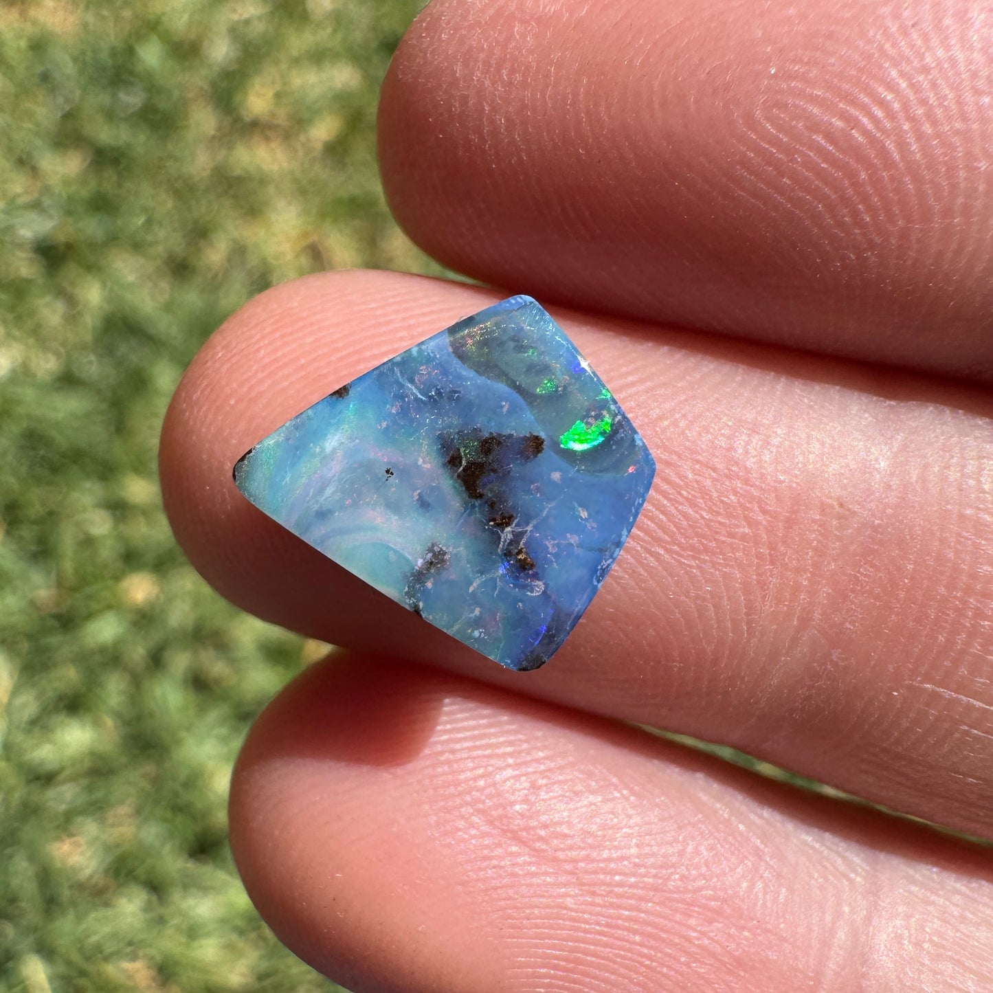 2.48 Ct small boulder opal