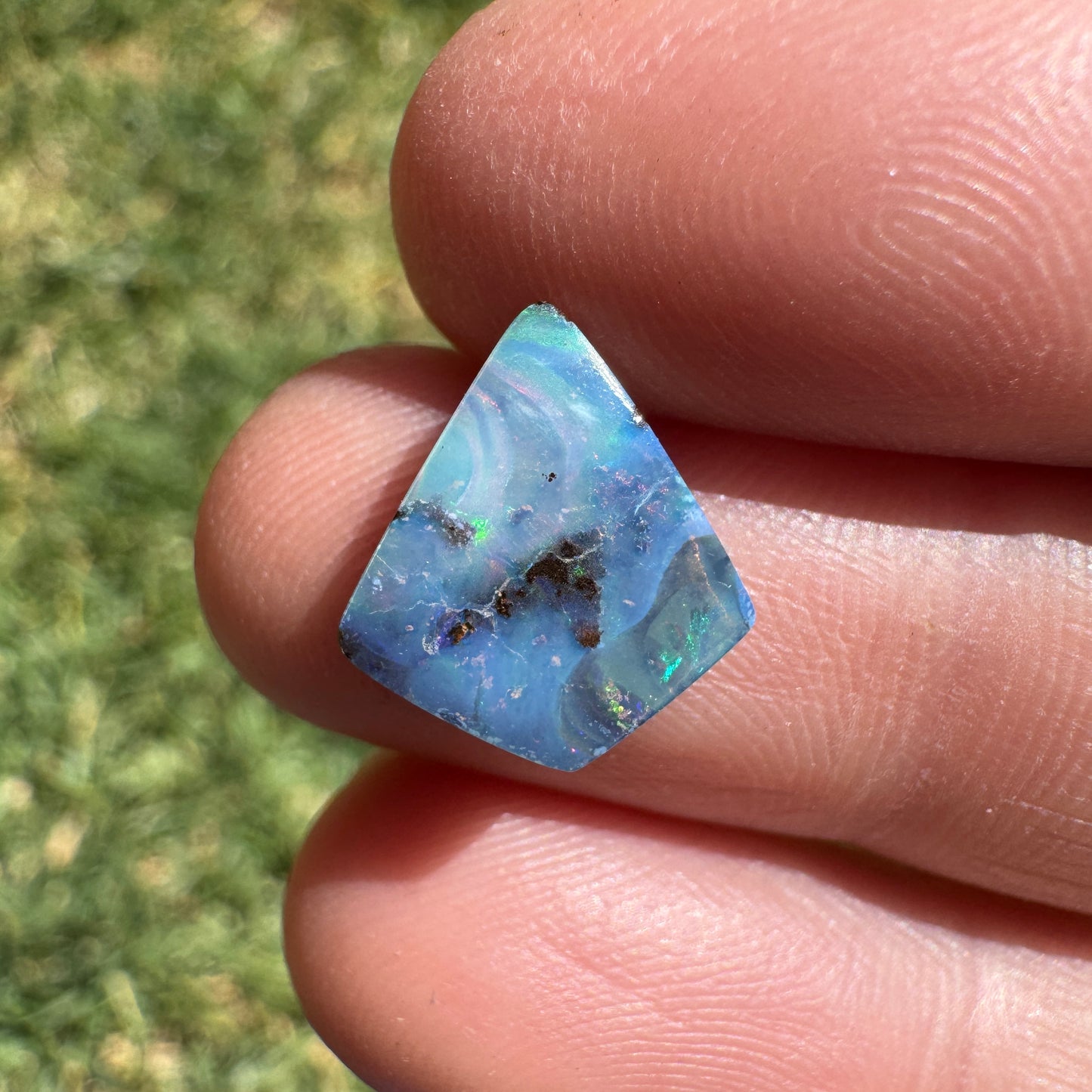 2.48 Ct small boulder opal