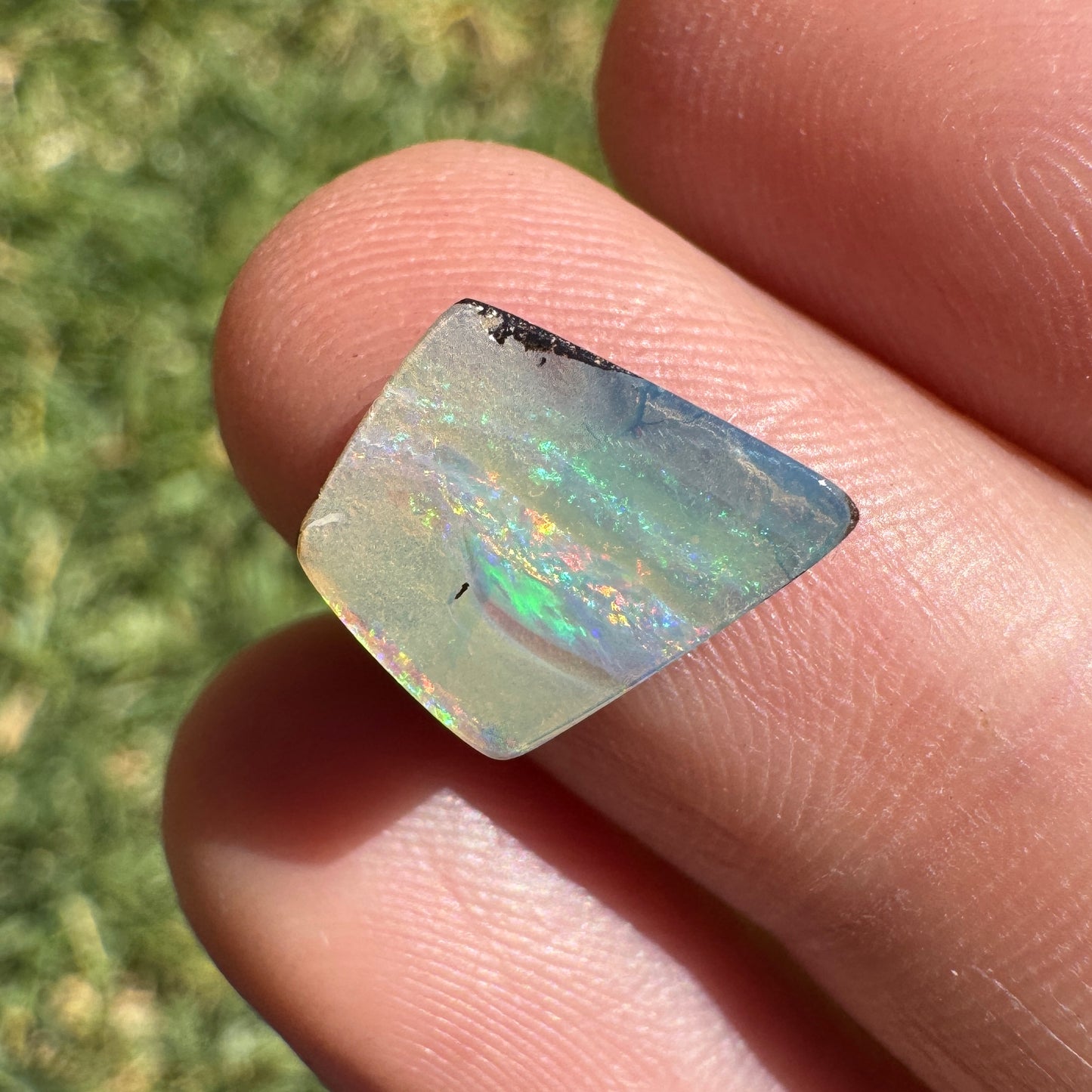 2.51 Ct small boulder opal