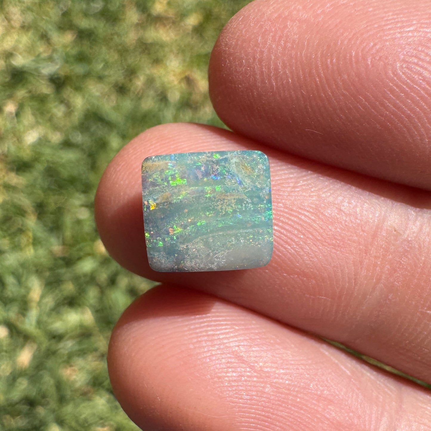 2.53 Ct small boulder opal