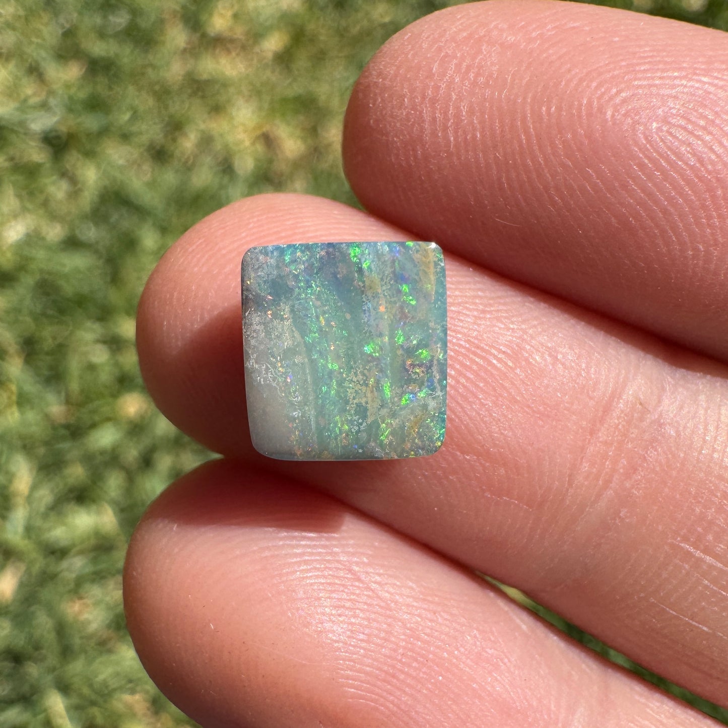 2.53 Ct small boulder opal