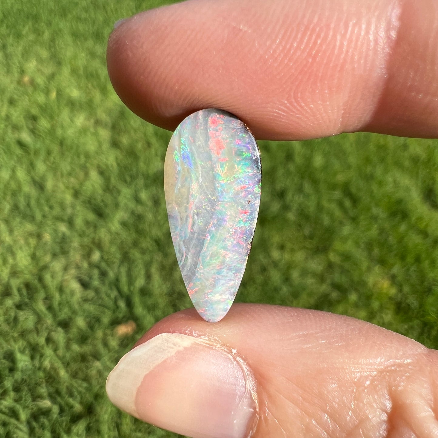 4.32 Ct rainbow boulder opal - Broken River Mining