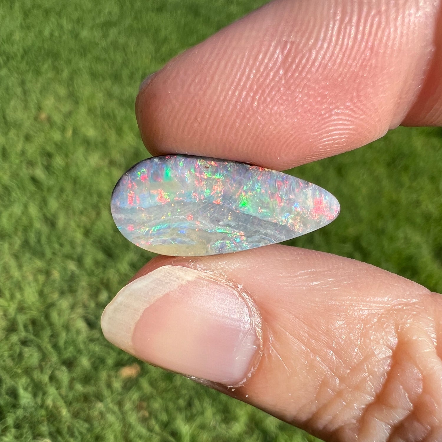 4.32 Ct rainbow boulder opal - Broken River Mining
