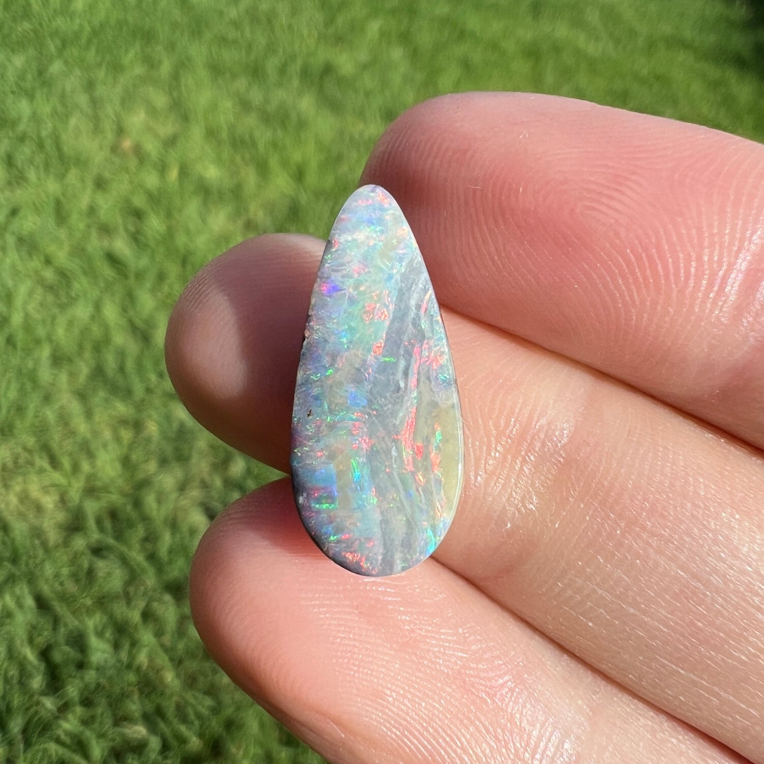 4.32 Ct rainbow boulder opal - Broken River Mining
