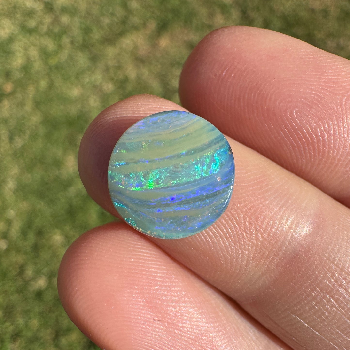 3.48 Ct circle boulder opal